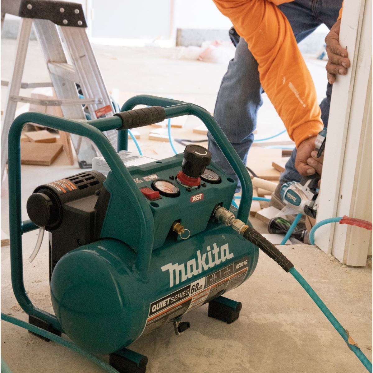 Makita AC001GZ 40Vmax XGT Brushless 7.6L Air Compressor Body Only
