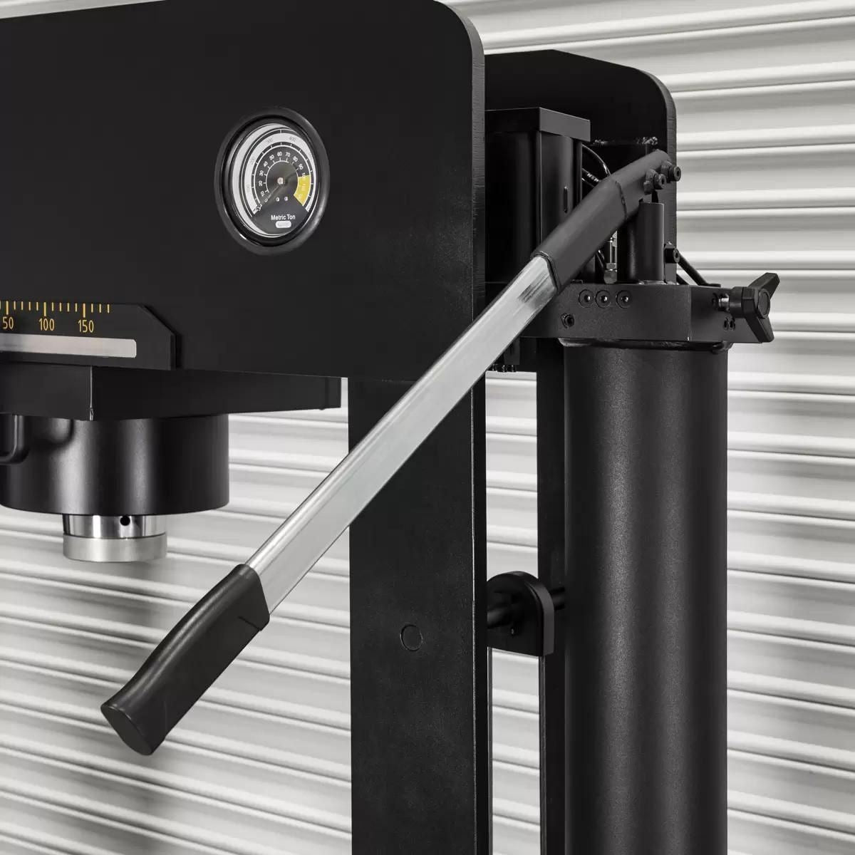 Sealey PPF100S Air/Hydraulic Press 100 Tonne Floor Type