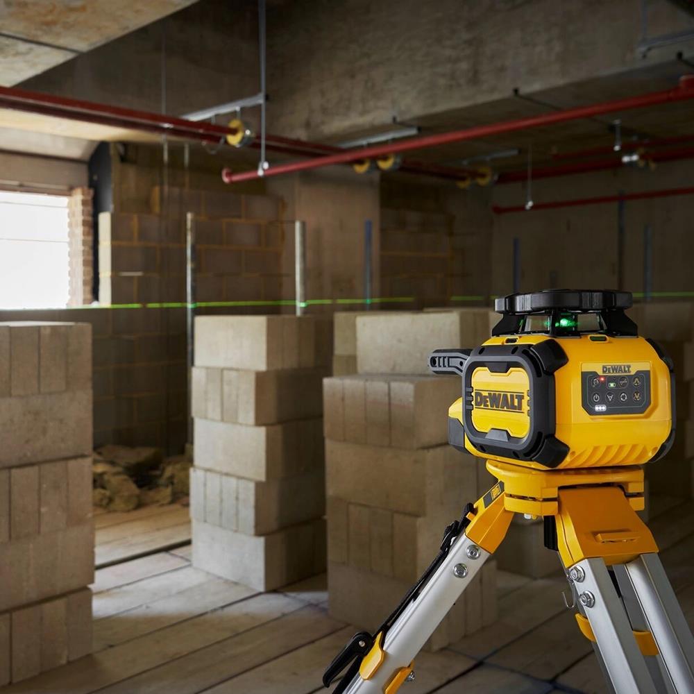 Dewalt DCLE15221G-GB USB-C Li-ion Rotary Single Slope Green Beam Laser Kit with Case