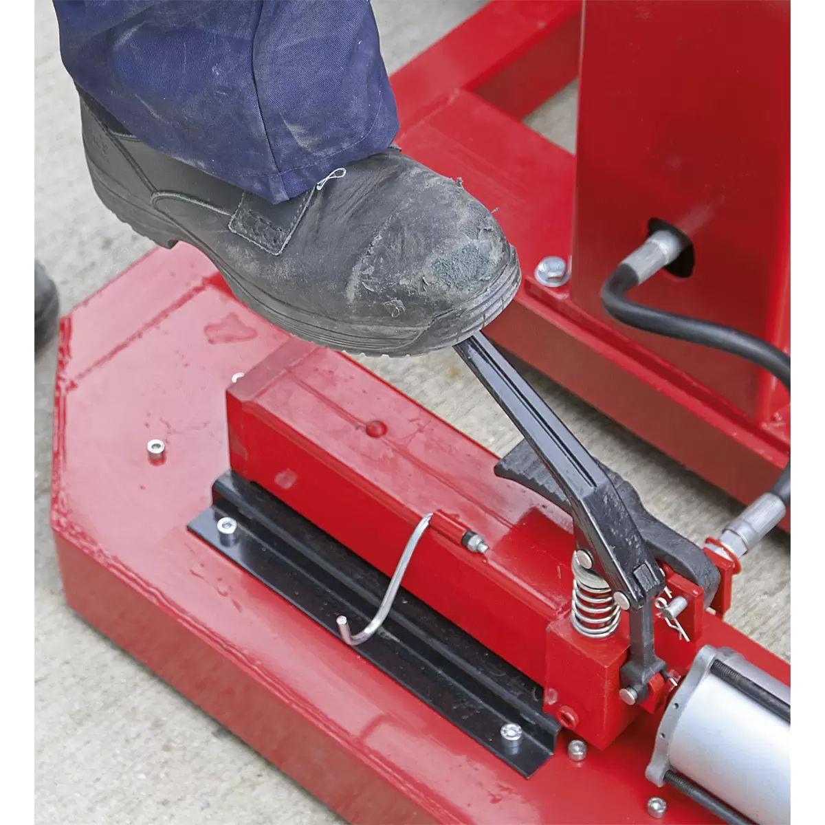 Sealey AVR1500FP 1.5 Tonne Air/Hydraulic Vehicle Lift with Foot Pedal
