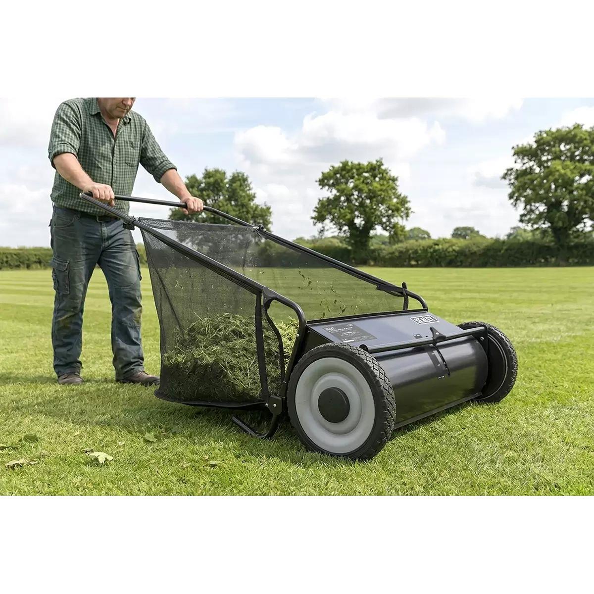 Sealey SLS26 Walk Behind Garden Sweeper 200L Capacity & Brush Size 26 Inch