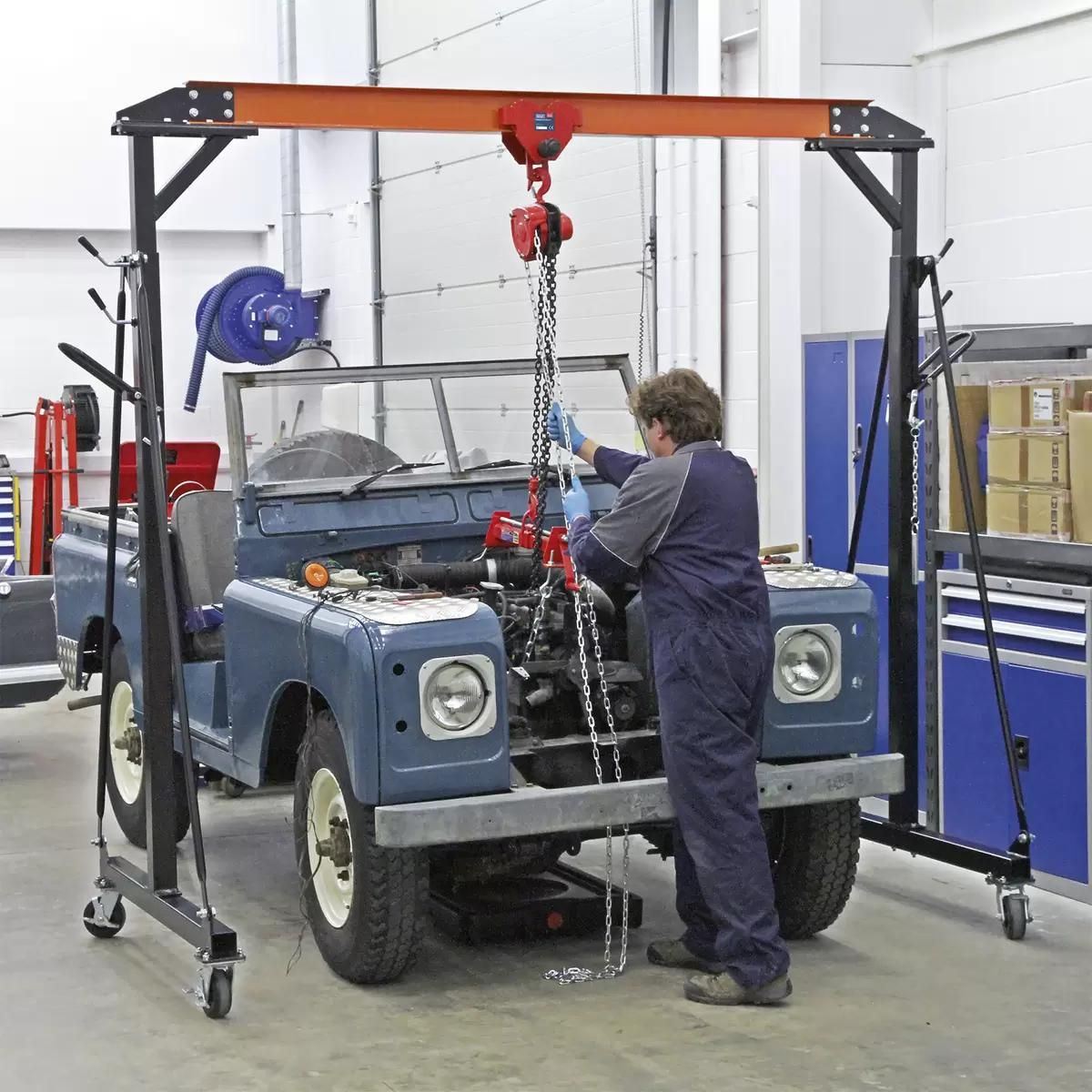 Sealey SG1000 1tonne Portable Adjustable Gantry Crane