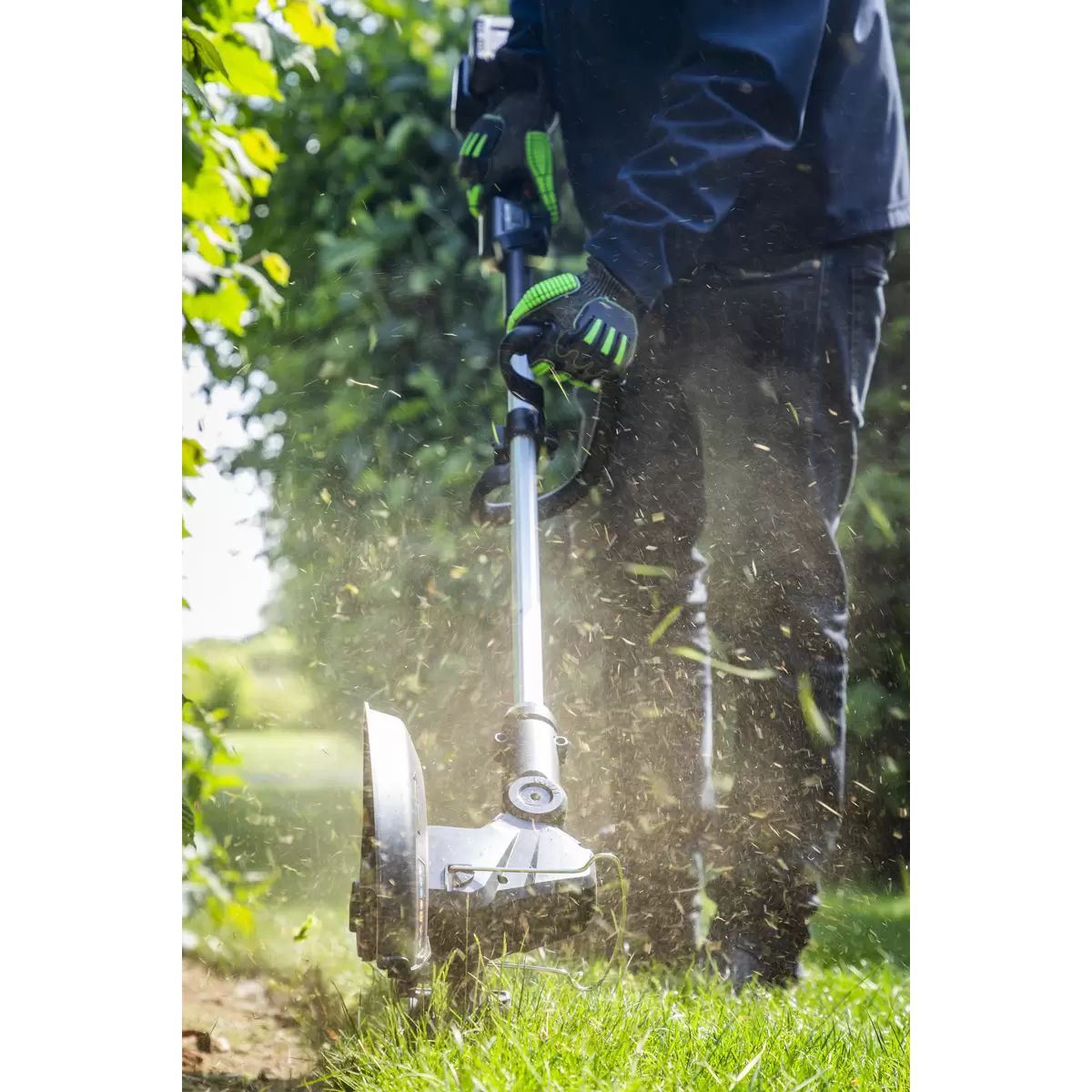 Sealey CP40VGSKIT 40V 30cm Cordless Grass Strimmer Kit With 2 battries & charger