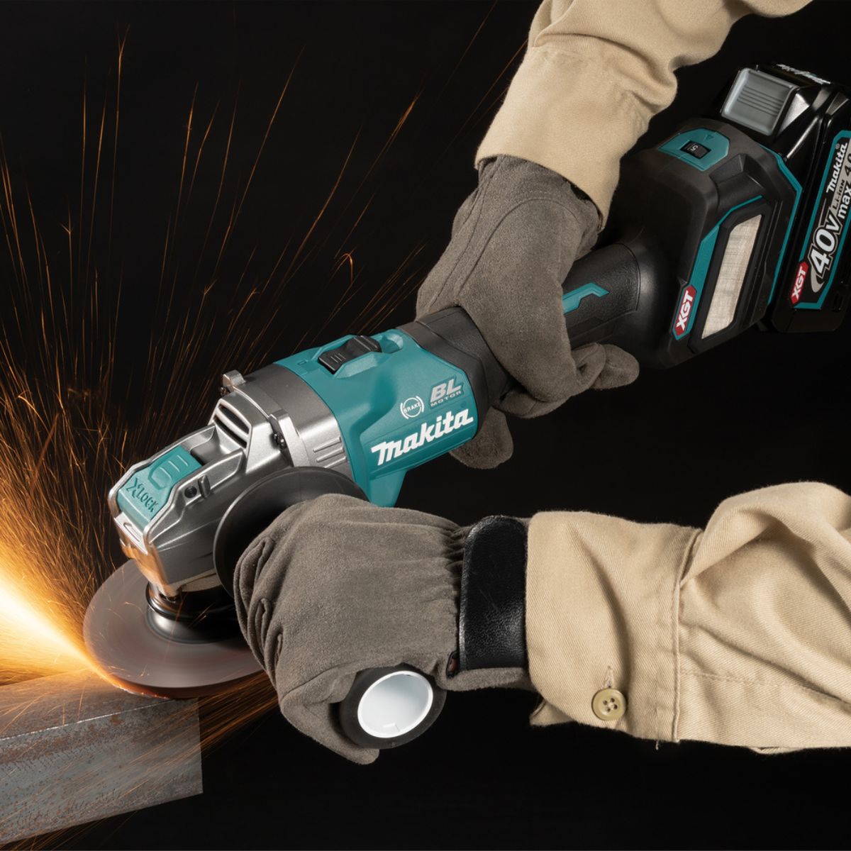 Makita GA041GZ01 40v XGT Max 125mm Brushless Angle Grinder Body Only With Carry Case