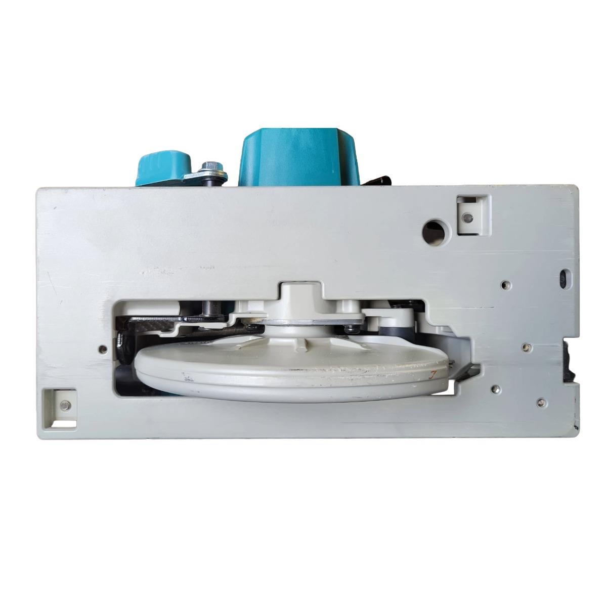 Makita DHS680Z 18V LXT Li-ion 165mm Brushless Circular Saw Body Only  Item Condition Seller Refurbished