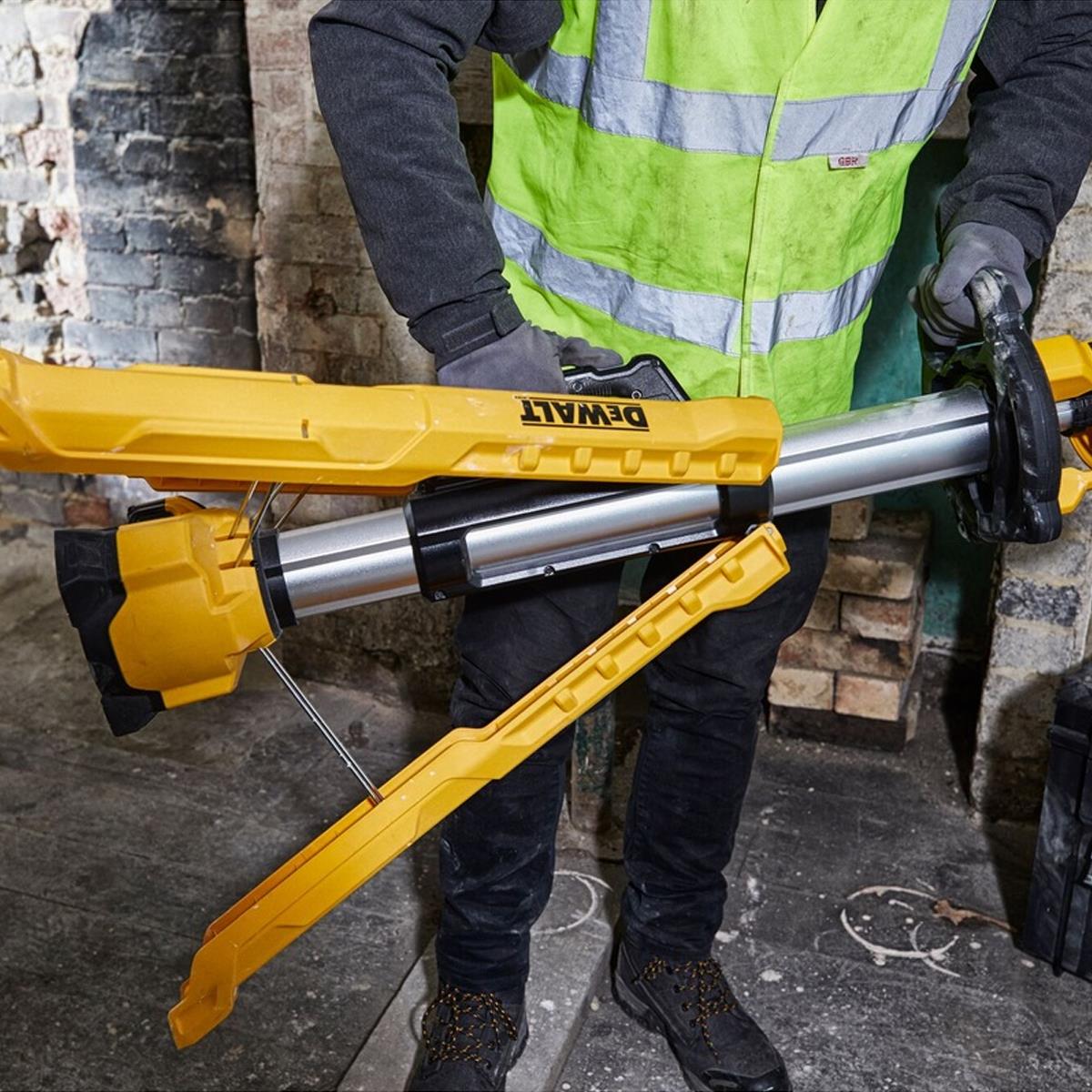 Dewalt DCL079 18V XR LED Tripod Light Body Only