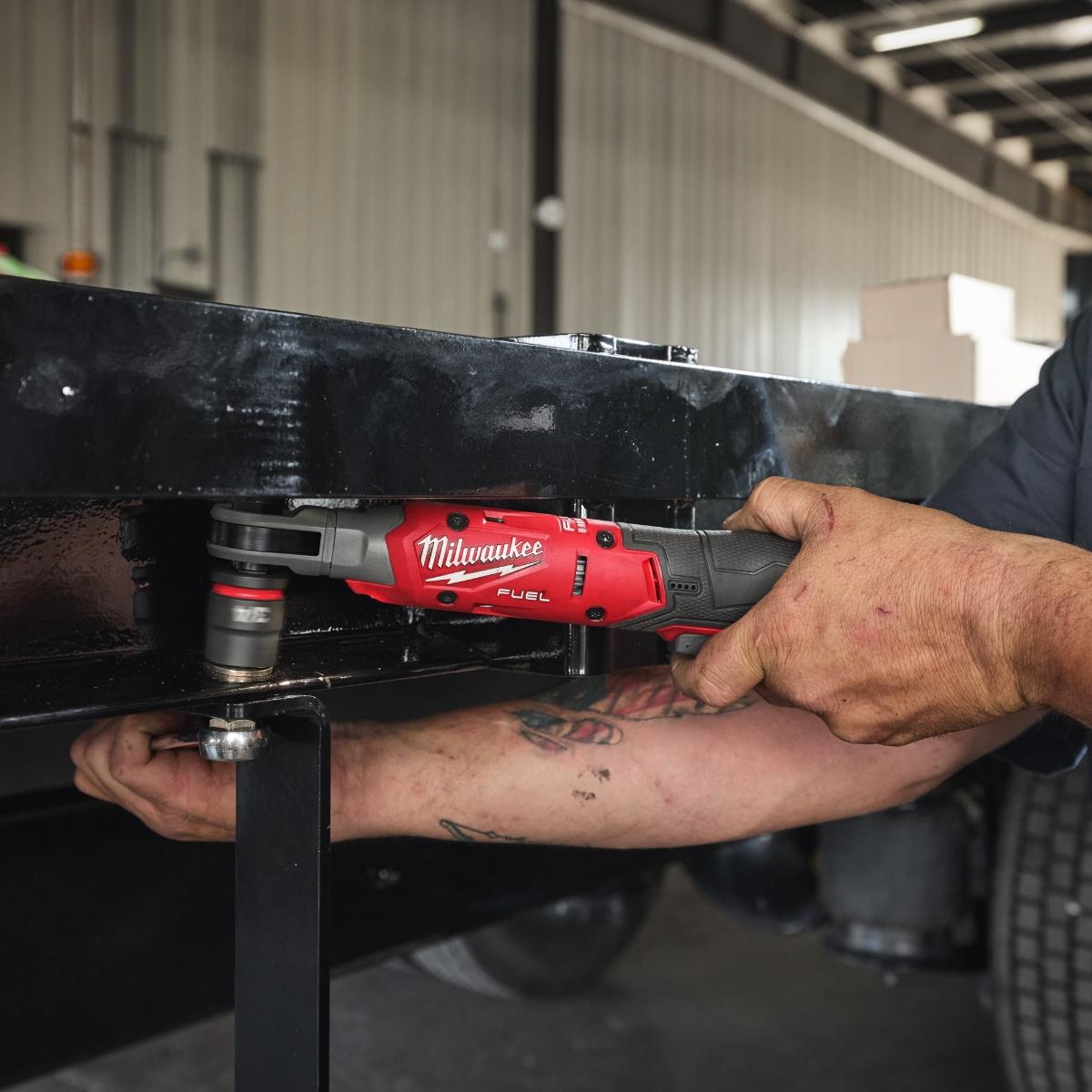 Milwaukee M12FIR12G2-0 12V 1/2in Ratchet With 1 x 4.0Ah Battery & Charger