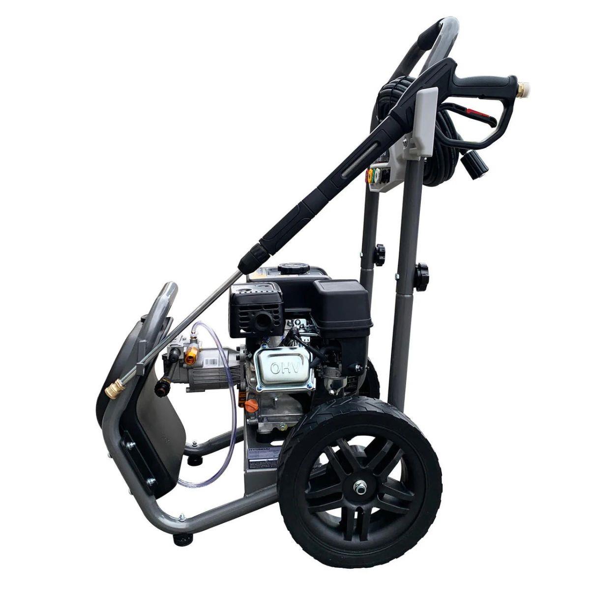 Hyundai HYW3400P 3400psi 210cc Petrol Pressure Washer, 9L/min, 10m Hose & Detergent Tank