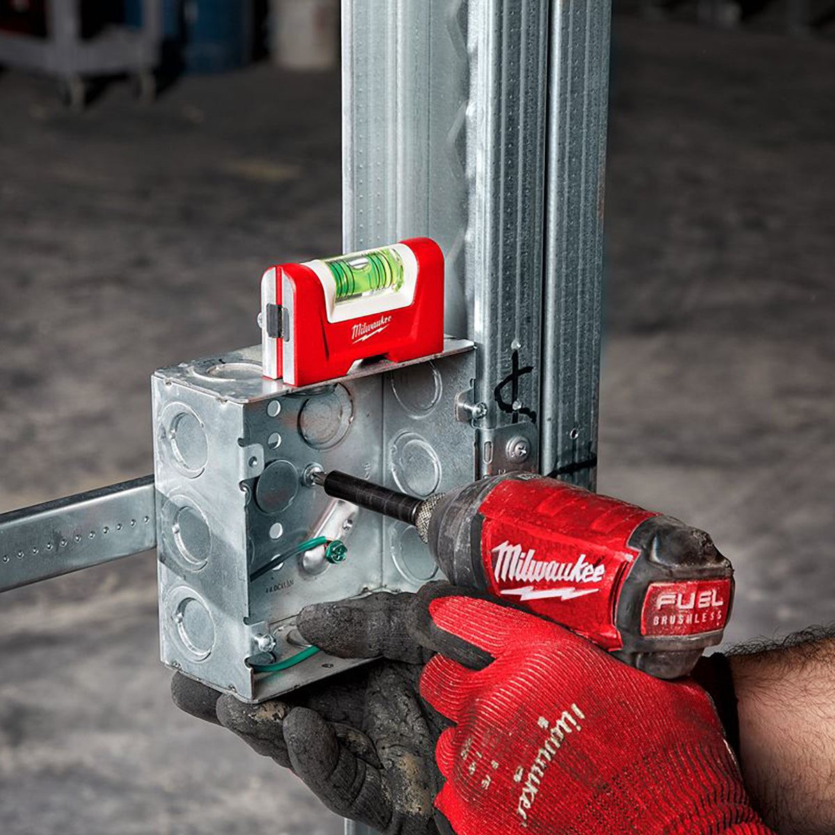 Milwaukee 7.6cm Magnetic Comapct Torpedo Level 4932472122