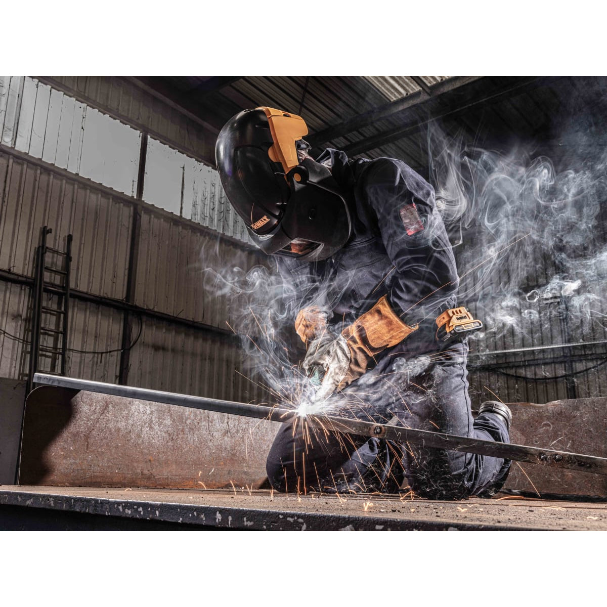 Dewalt DWRGB2WD21 Powered Air Purifying Respirator Welding Protection with Advanced Filtration System