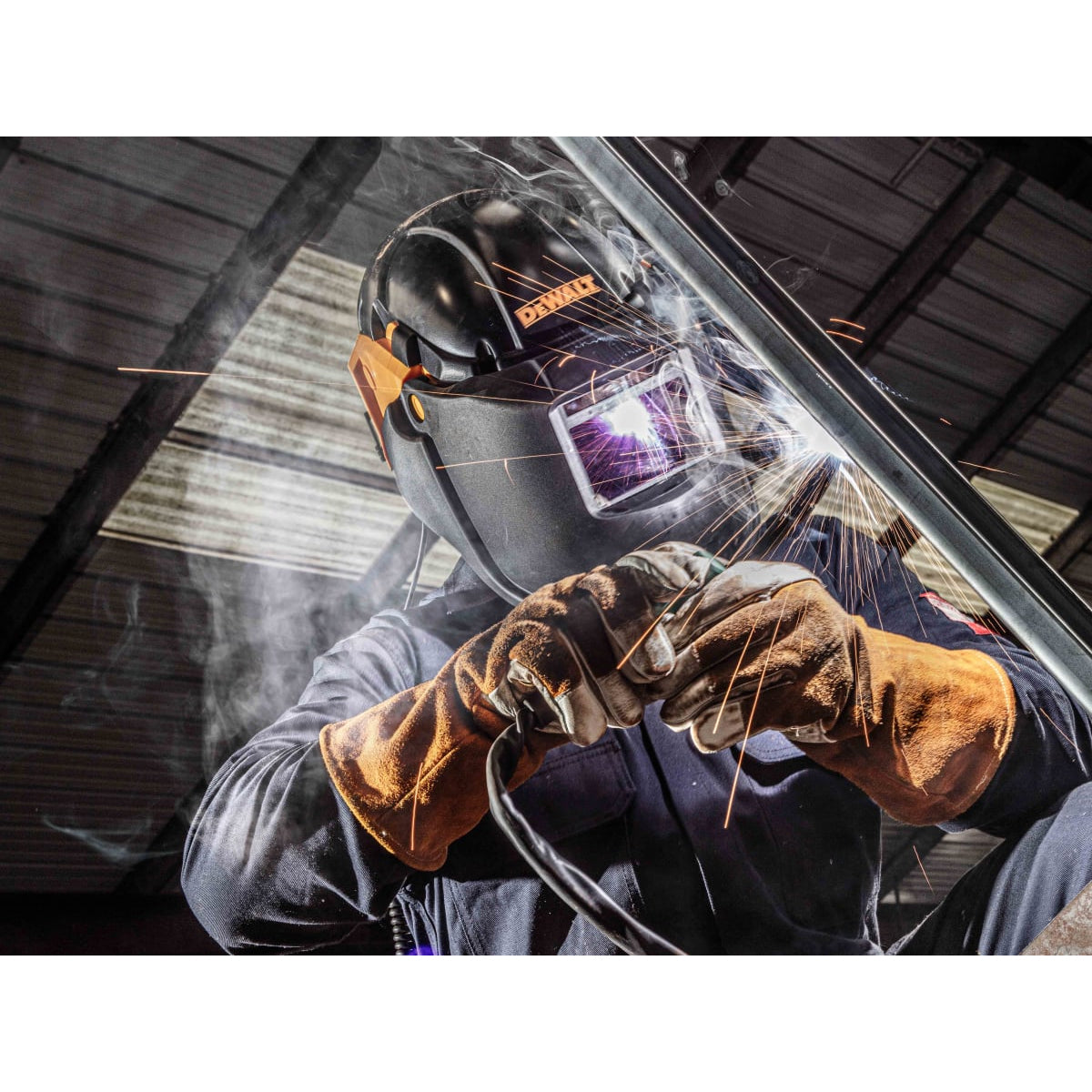 Dewalt DWRGB2WD21 Powered Air Purifying Respirator Welding Protection with Advanced Filtration System