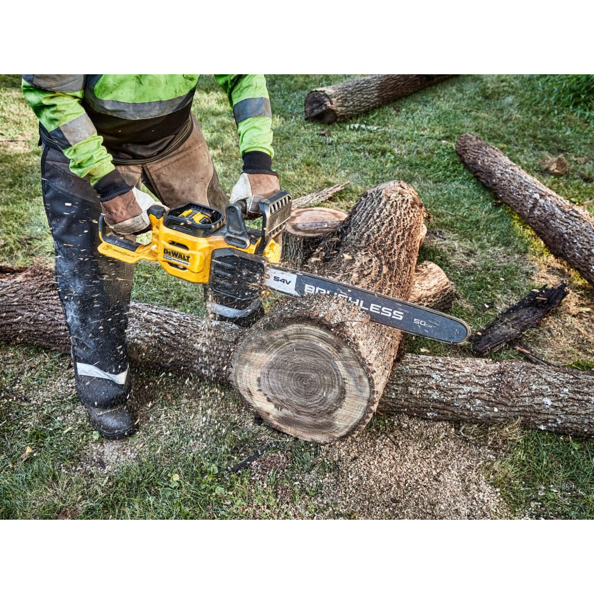 DeWalt DCMCS575N 54V XR Flexvolt Brushless Chainsaw 50cm Bar Body Only Powerful Tool for Efficient Cutting