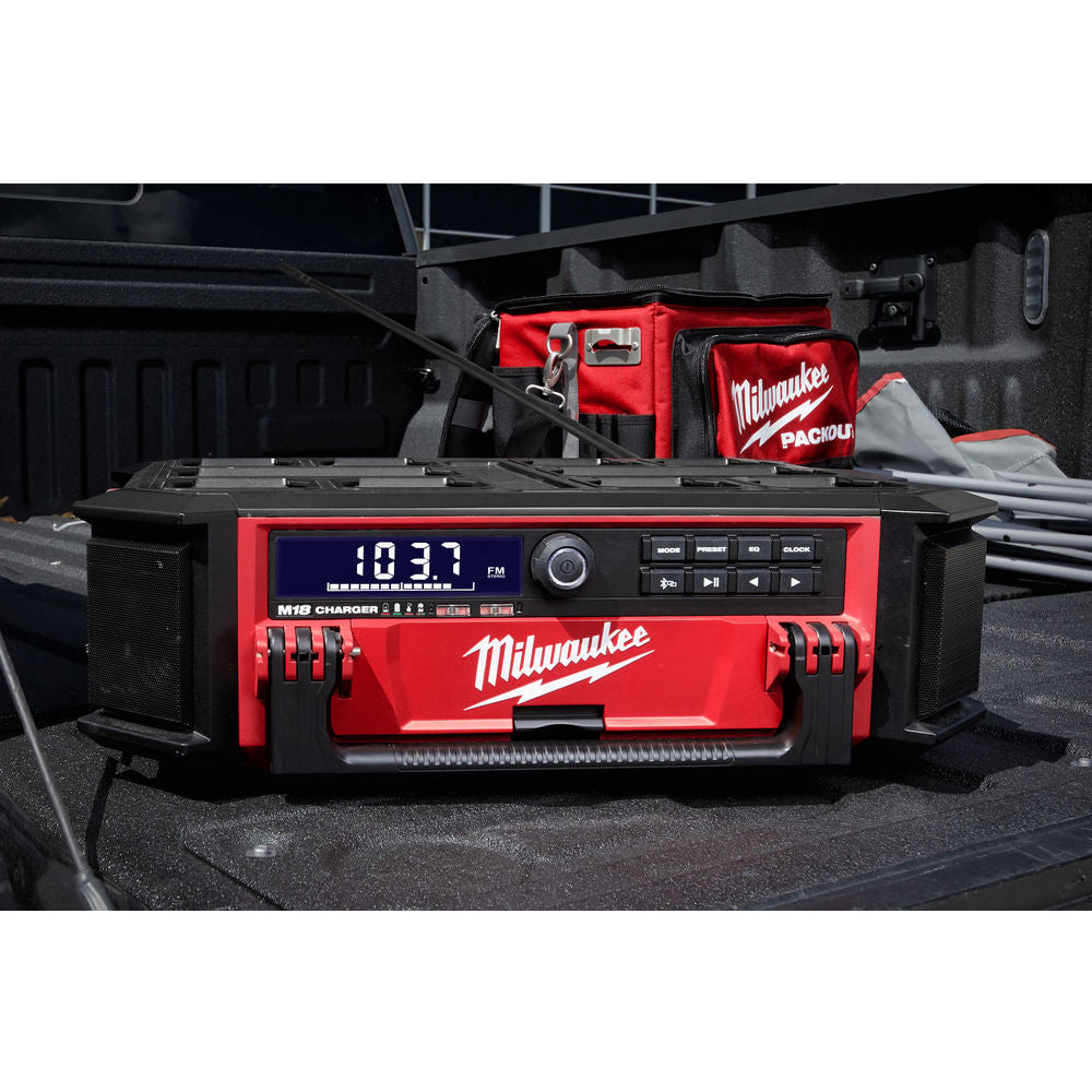 Milwaukee M18PRCDAB+ 18V AM/FM Packout Radio with 1 x 2.0Ah Battery & Charger