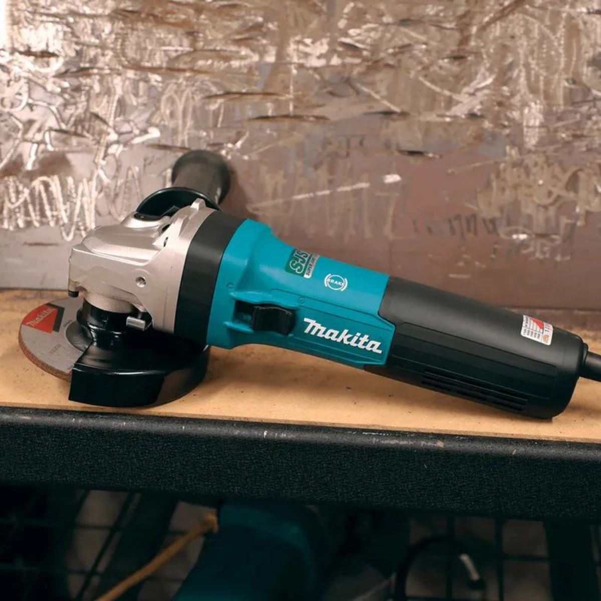 Makita GA5091X01/2 125mm Variable Speed Slide Switch Angle Grinder 240V With Mechanical Brake