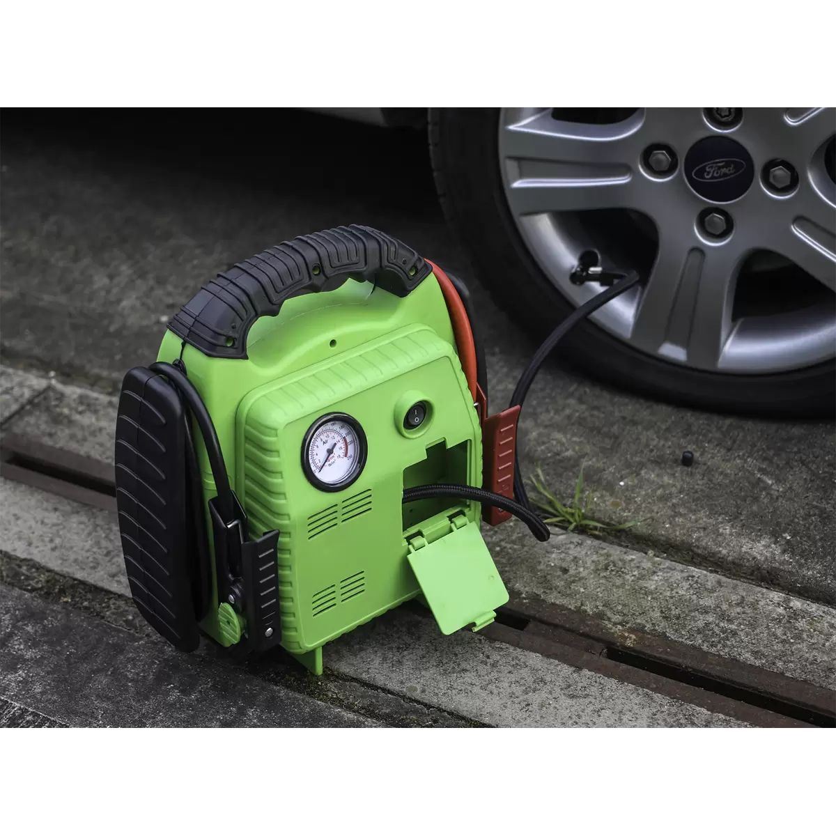 Sealey RS1322HV 12V Emergency Jump Starter with Air Compressor