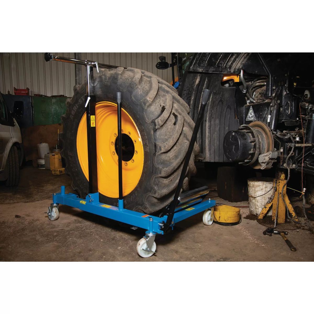 Draper Tools WRT100 Expert Wheel Removal Trolley 1.5 Tonne 01079