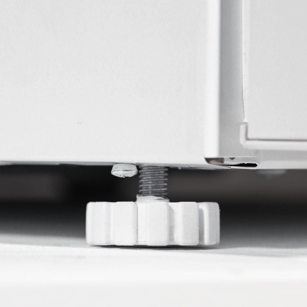 Sealey DH250 Baridi 55cm Undercounter Freezer with Adjustable Thermostat 85L White