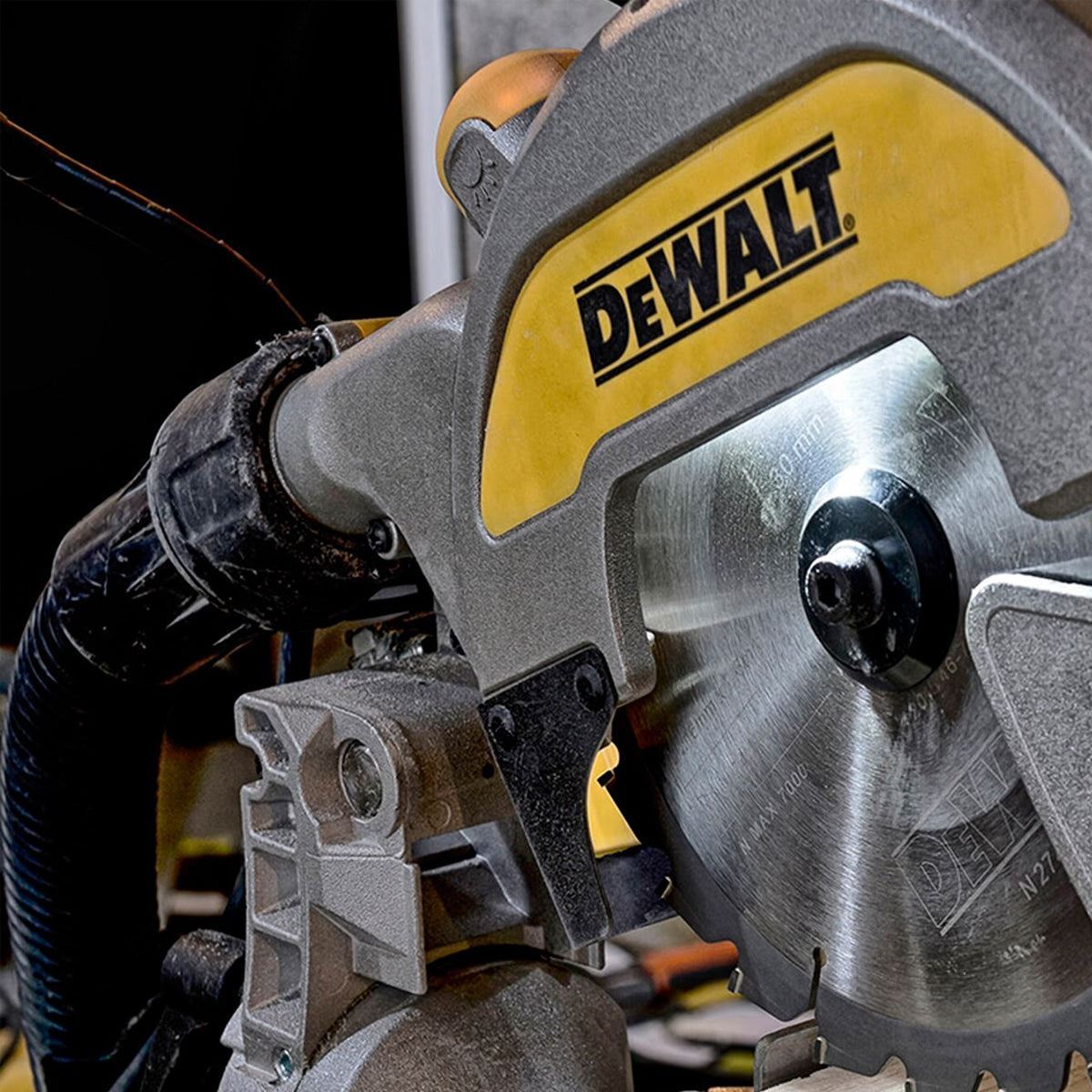 Dewalt DWS777-LX 216mm XPS Crosscut Sliding Compound Mitre Saw 1800W 110V With Leg Stand
