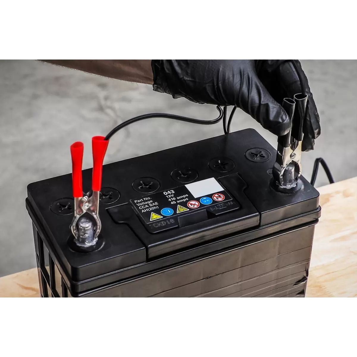 Sealey MBC420 6/12V Four Bank Auto Maintenance Charger