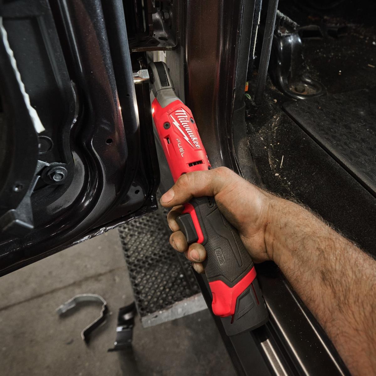 Milwaukee M12FIR14G2-0 12V Brushless Ratchet With 1 x 5.0Ah Battery & Charger