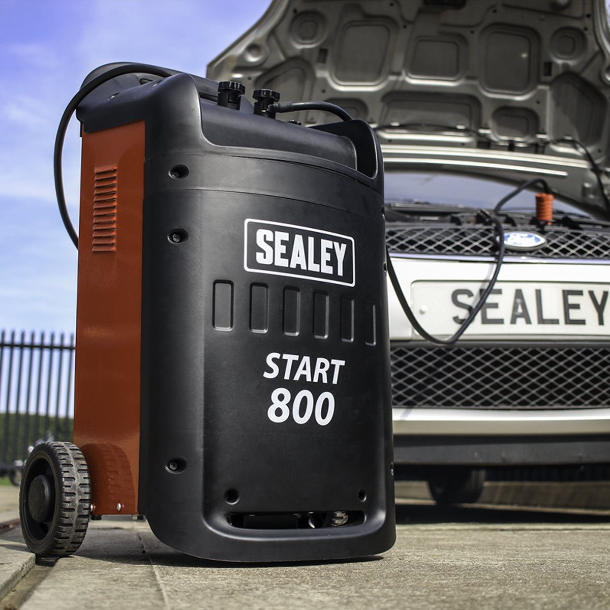 Sealey START800 12/24V Battery Starter Charger Car Van 800/110A 400V