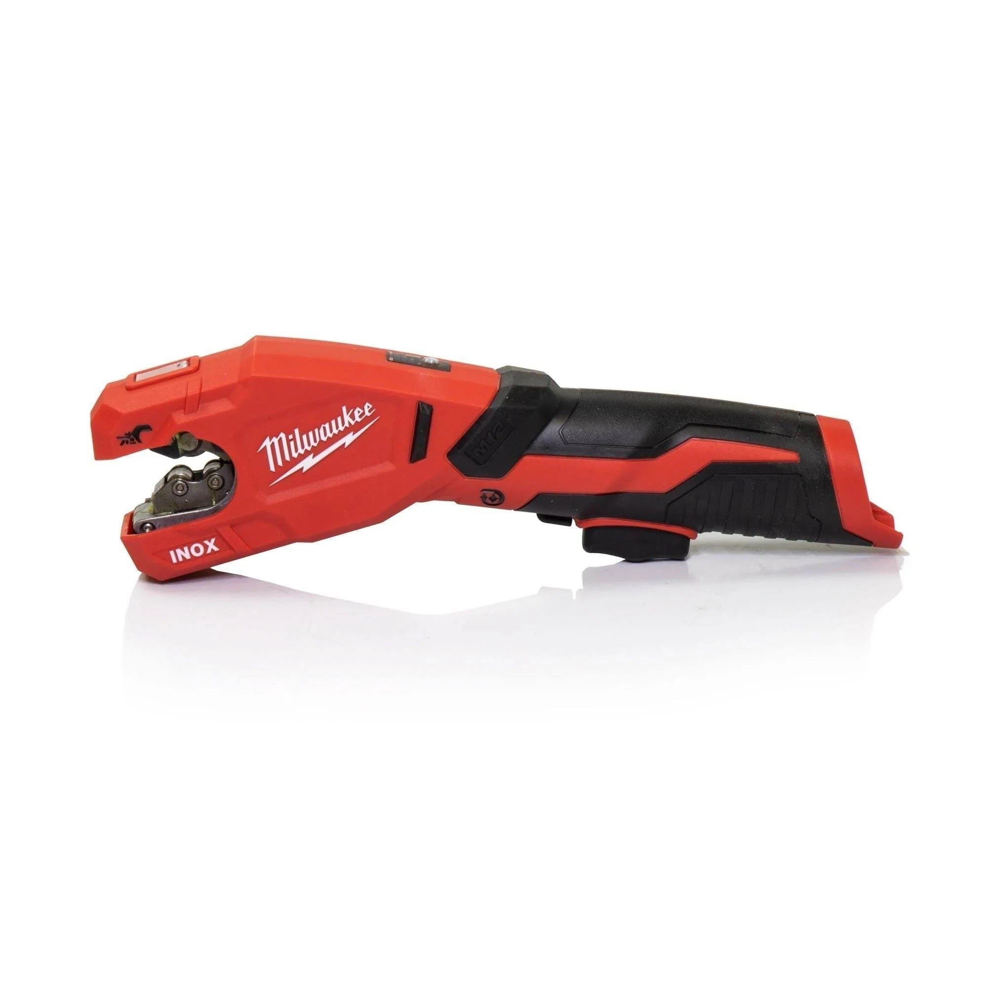 Milwaukee M12PCSS-0 12V 12-28mm Pipe Cutter with 1 x 2.5Ah Battery & Charger