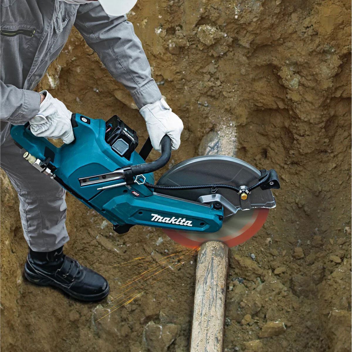 Makita CE004GZ 40V XGT 305mm Brushless Disc Cutter with 1 x 4.0Ah Battery & Charger