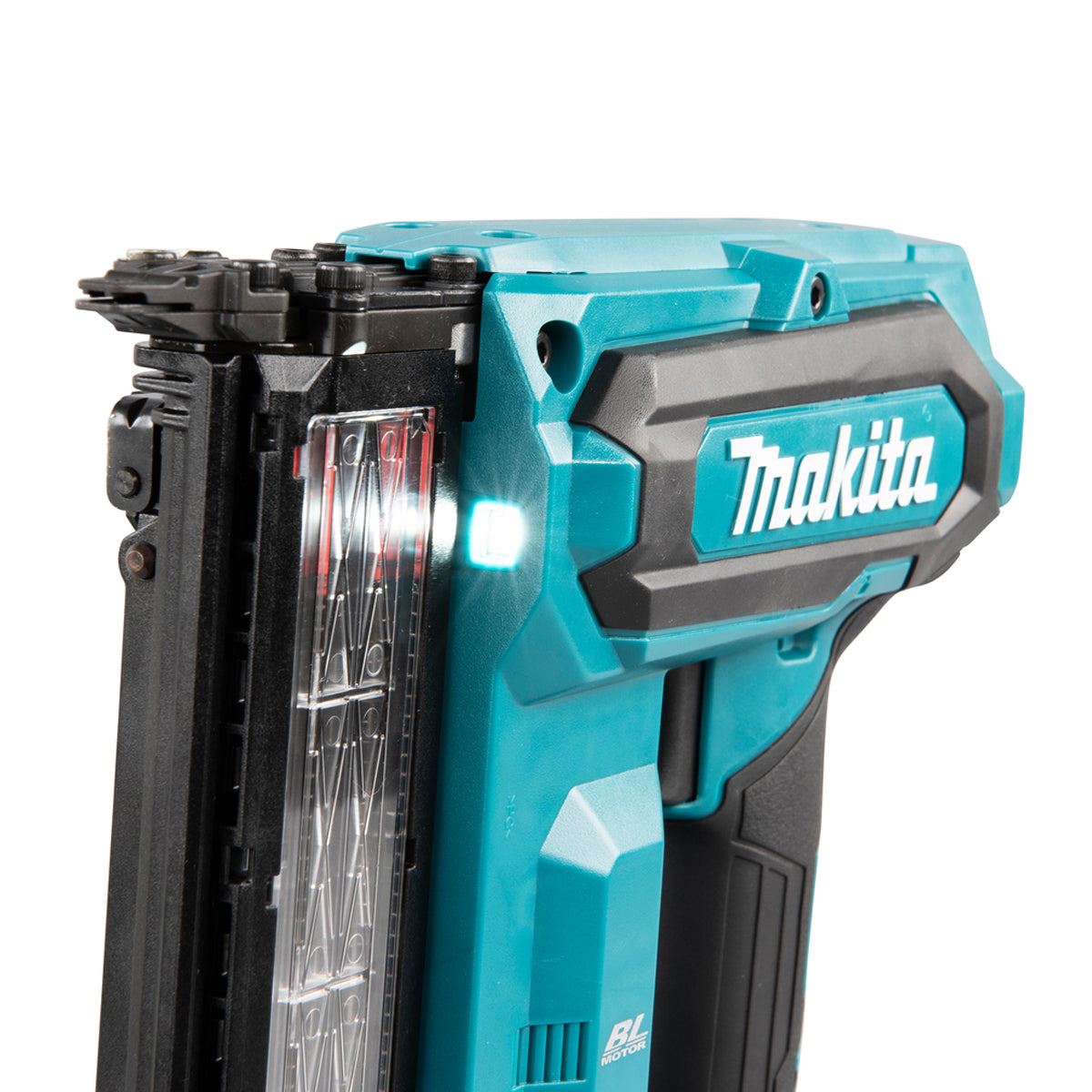 Makita FN001GD201 40V Max XGT Brushless 18Ga Brad Nailer With 2 x 2.5Ah Battery, Charger & Case