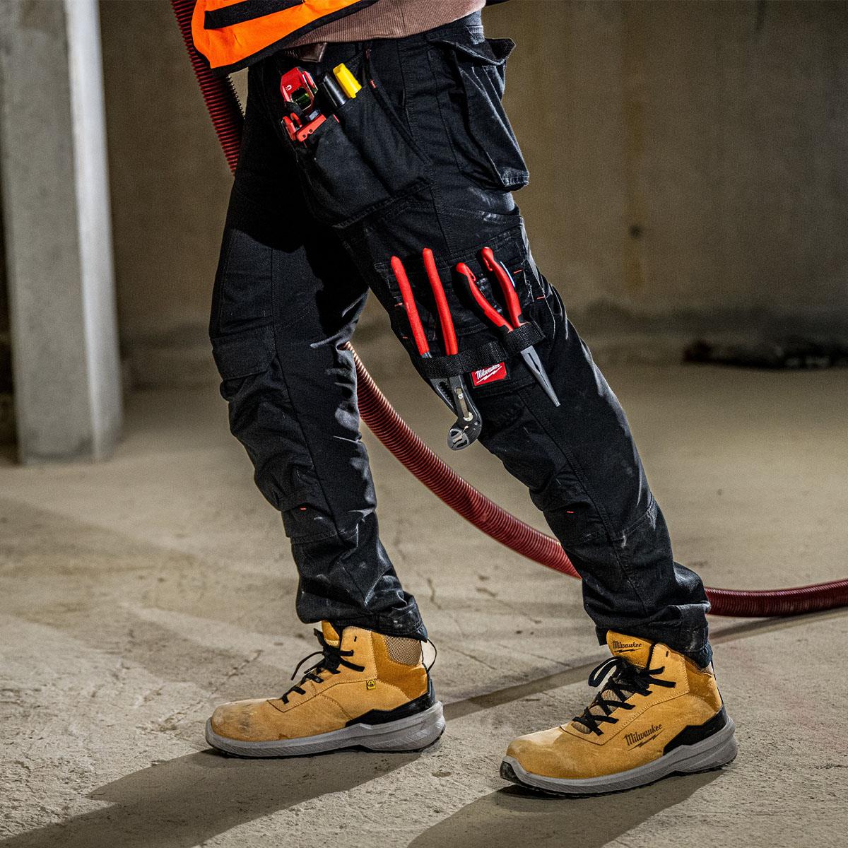 Milwaukee WPBL48 FREEFLEX Work Pant Black Size 48 W32/L32 - 4932498192