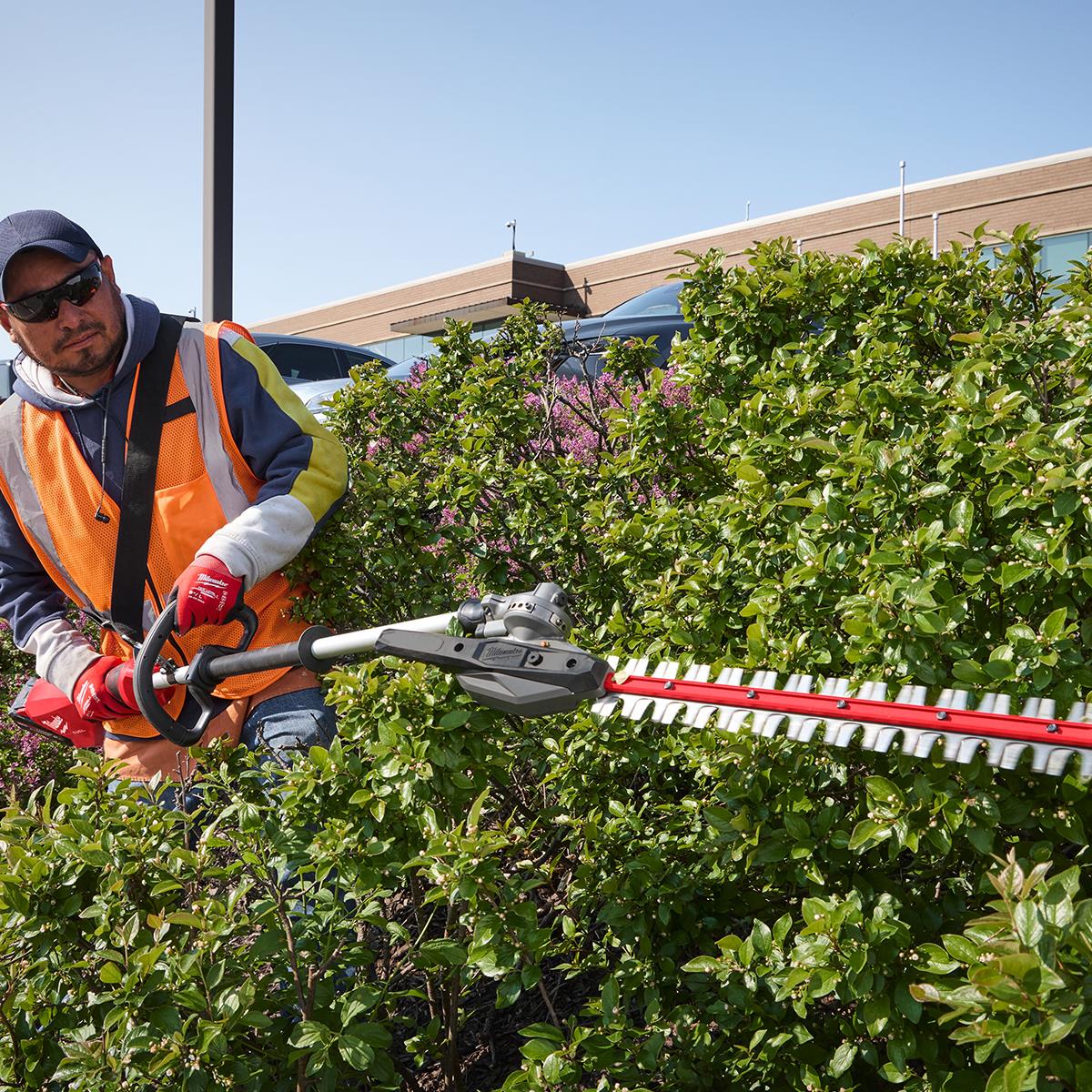 Milwaukee M18FHETE22-0 M18 18V Brushless Pole Hedge Trimmer With 1 x 12.0Ah Battery & Charger