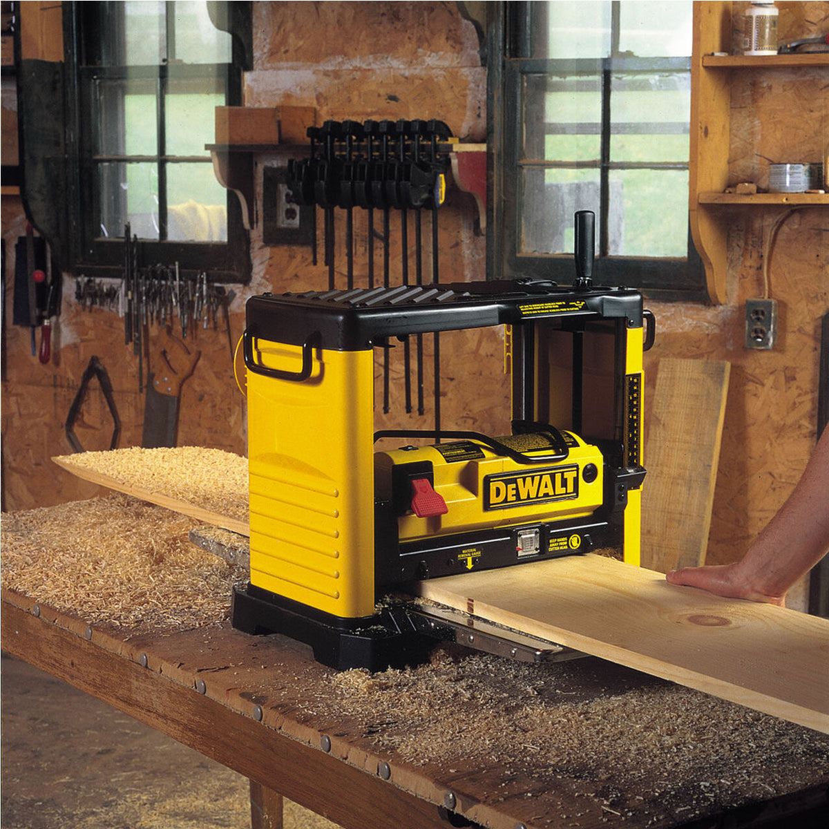 Dewalt DW733 Portable Planer Thicknesser 240V/1800W