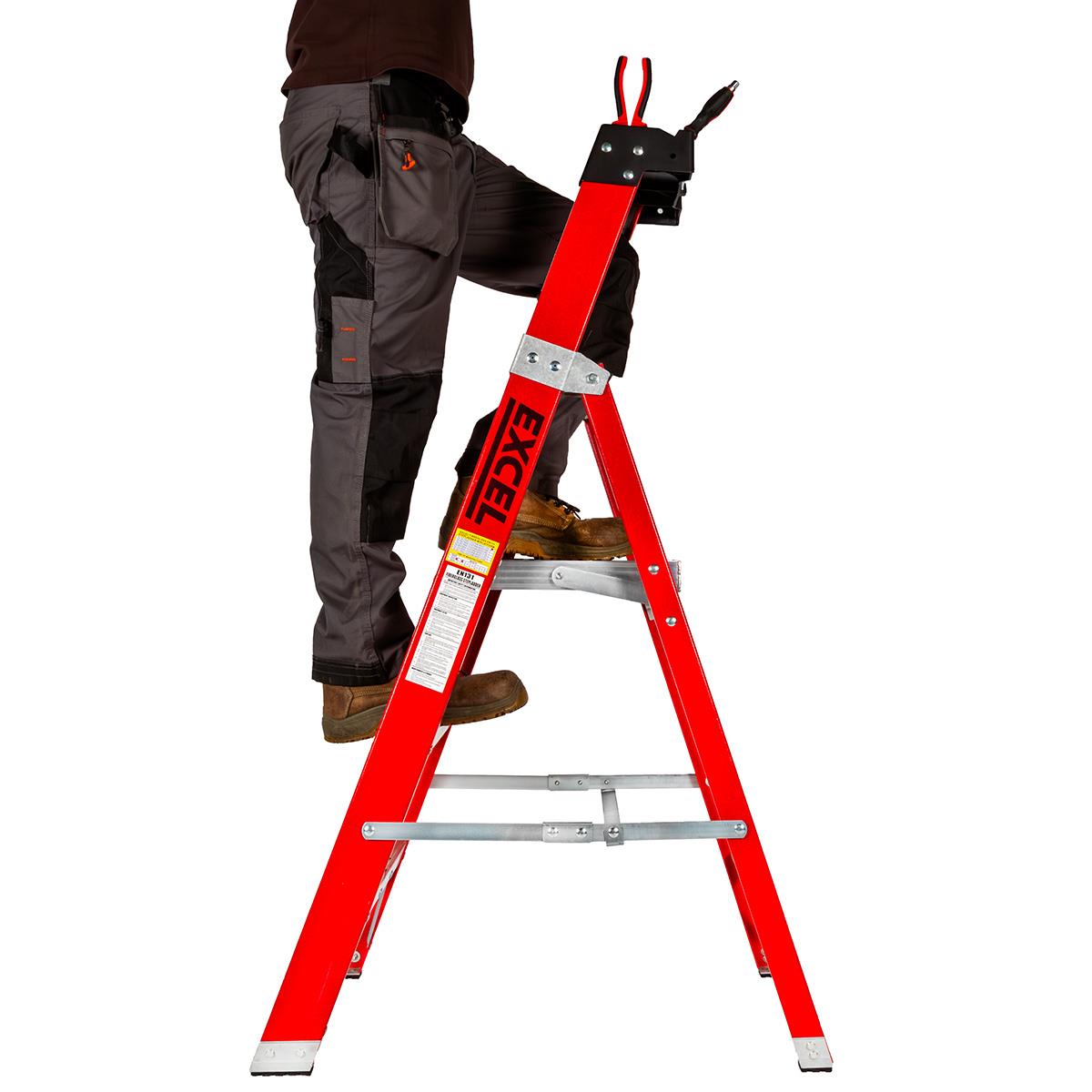 Excel Electricians Fibreglass Platform Step Ladder 3 Tread 1.34m EN131