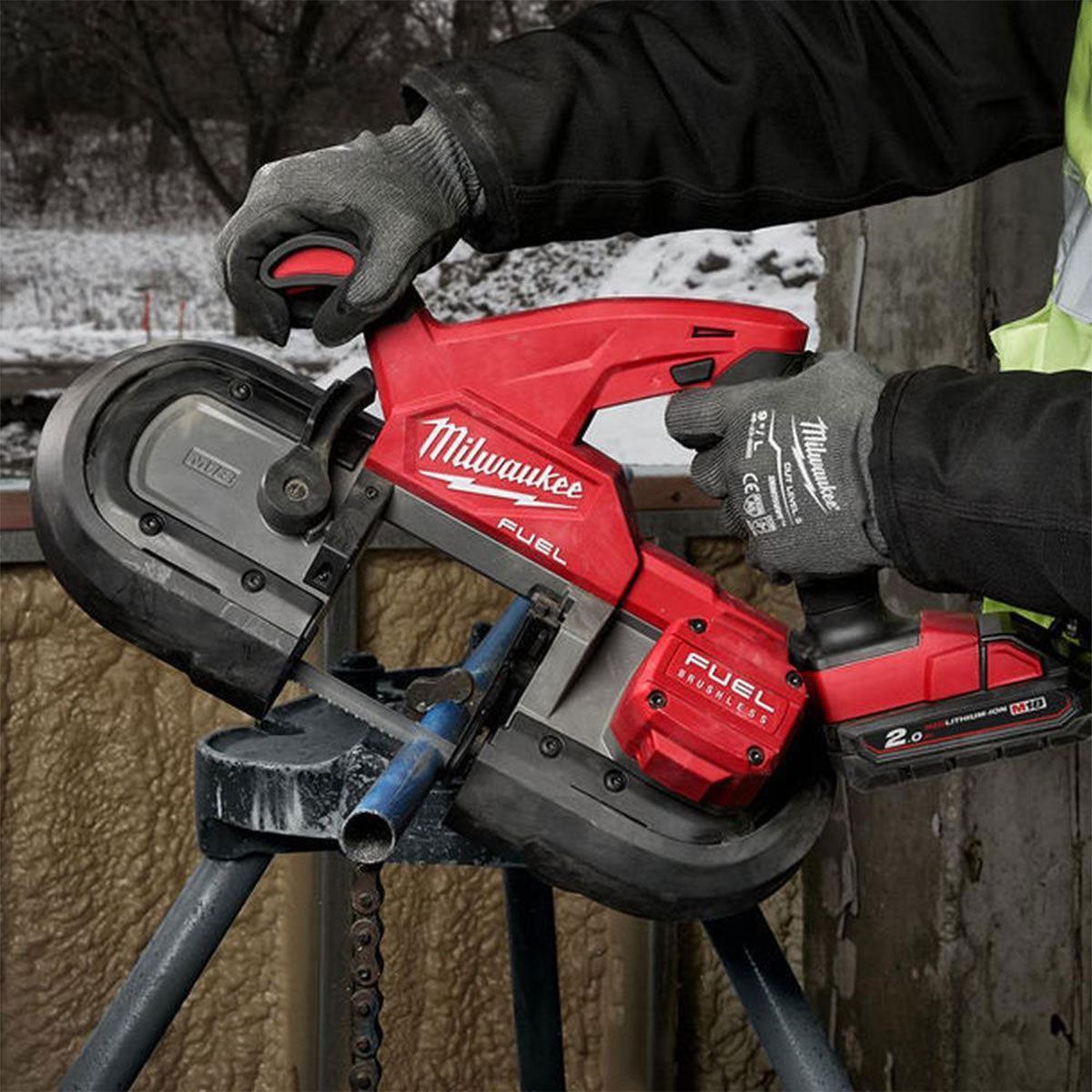 Milwaukee M18FBS85-0 18V FUEL Brushless 85mm Bandsaw with 1 x 2.0Ah Battery & Charger