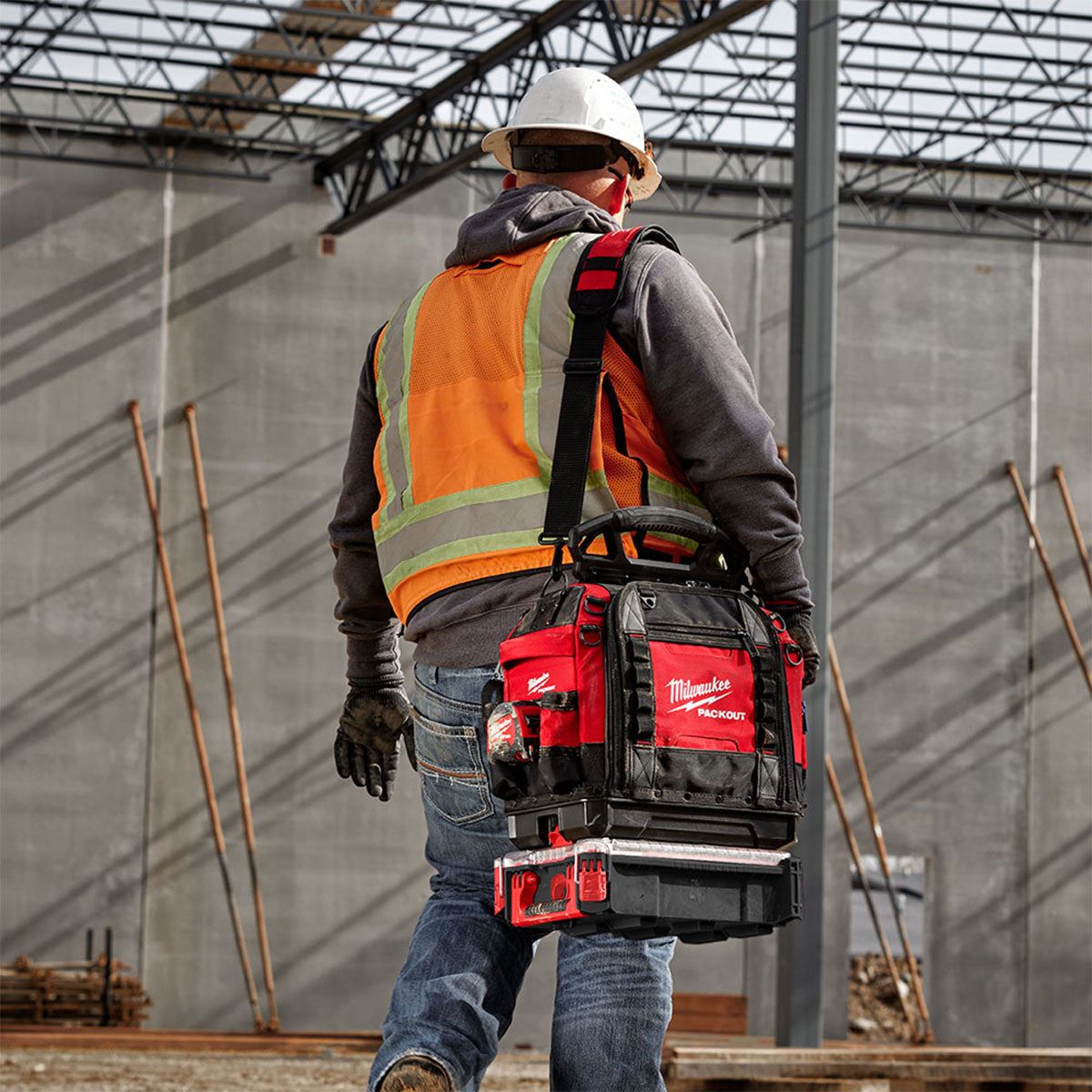 Milwaukee PACKOUT 38cm Closed Tote Tool Bag 4932493623