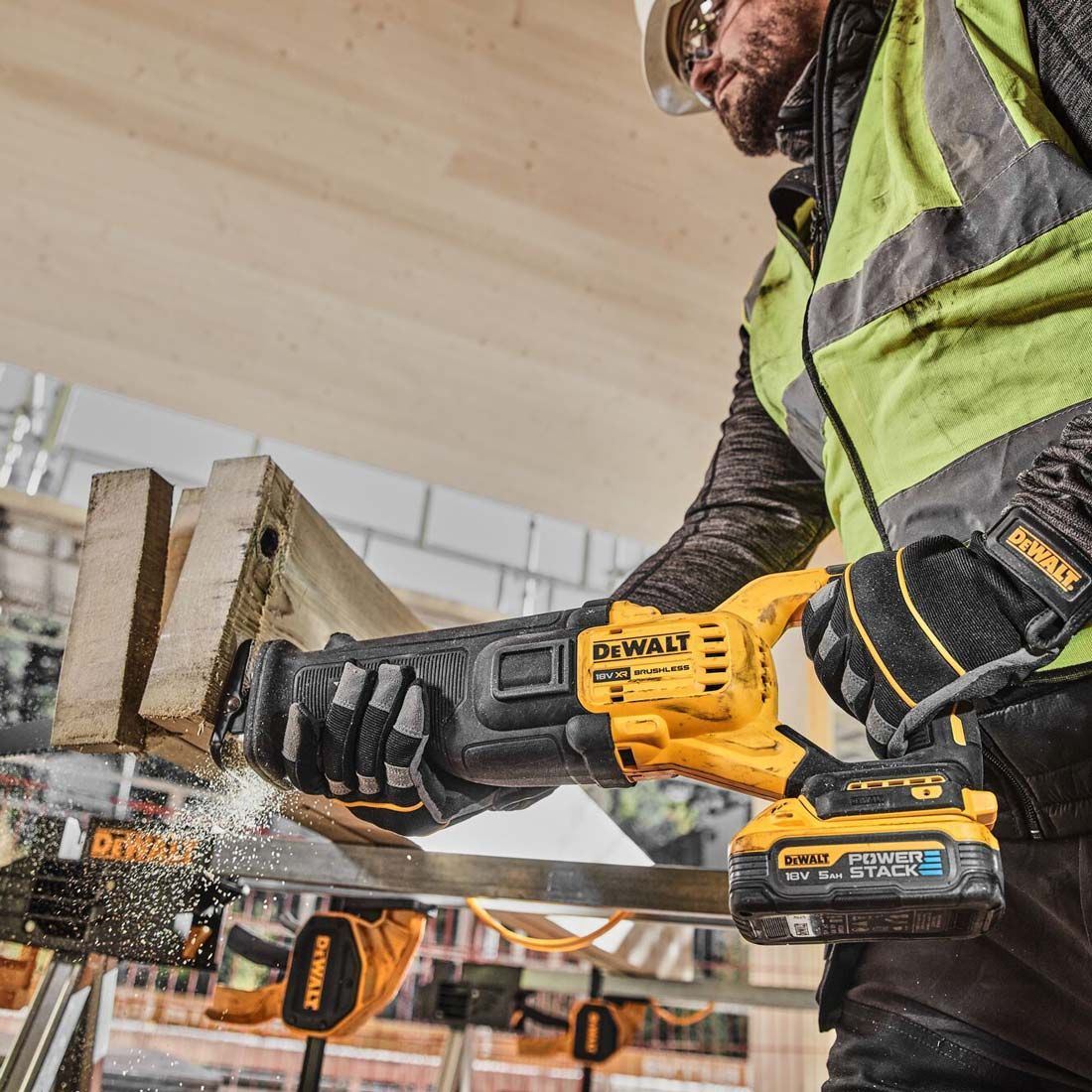 DeWalt DCS386H2T 18V XR Brushless Reciprocating Saw with 2 x 5.0Ah Battery Charger & Case