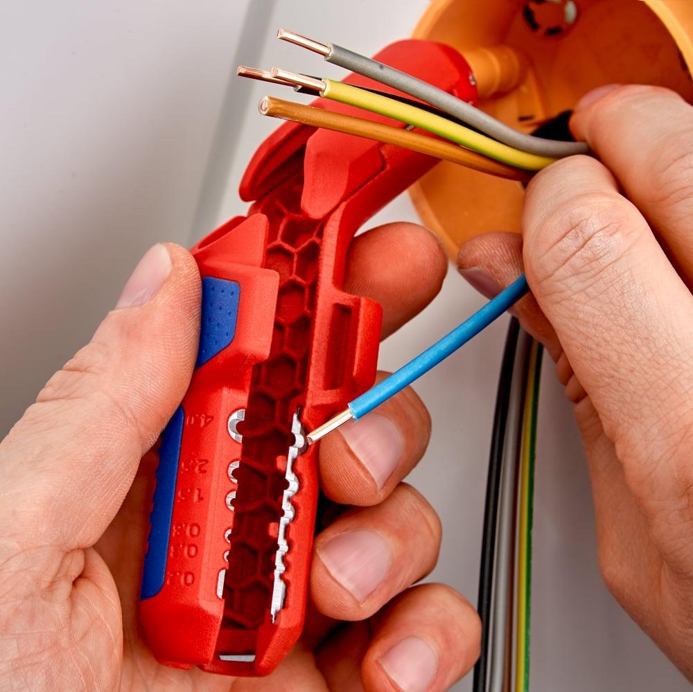 Knipex ErgoStrip Universal Wire Stripping Tool For Right Handers 16 95 01 SB