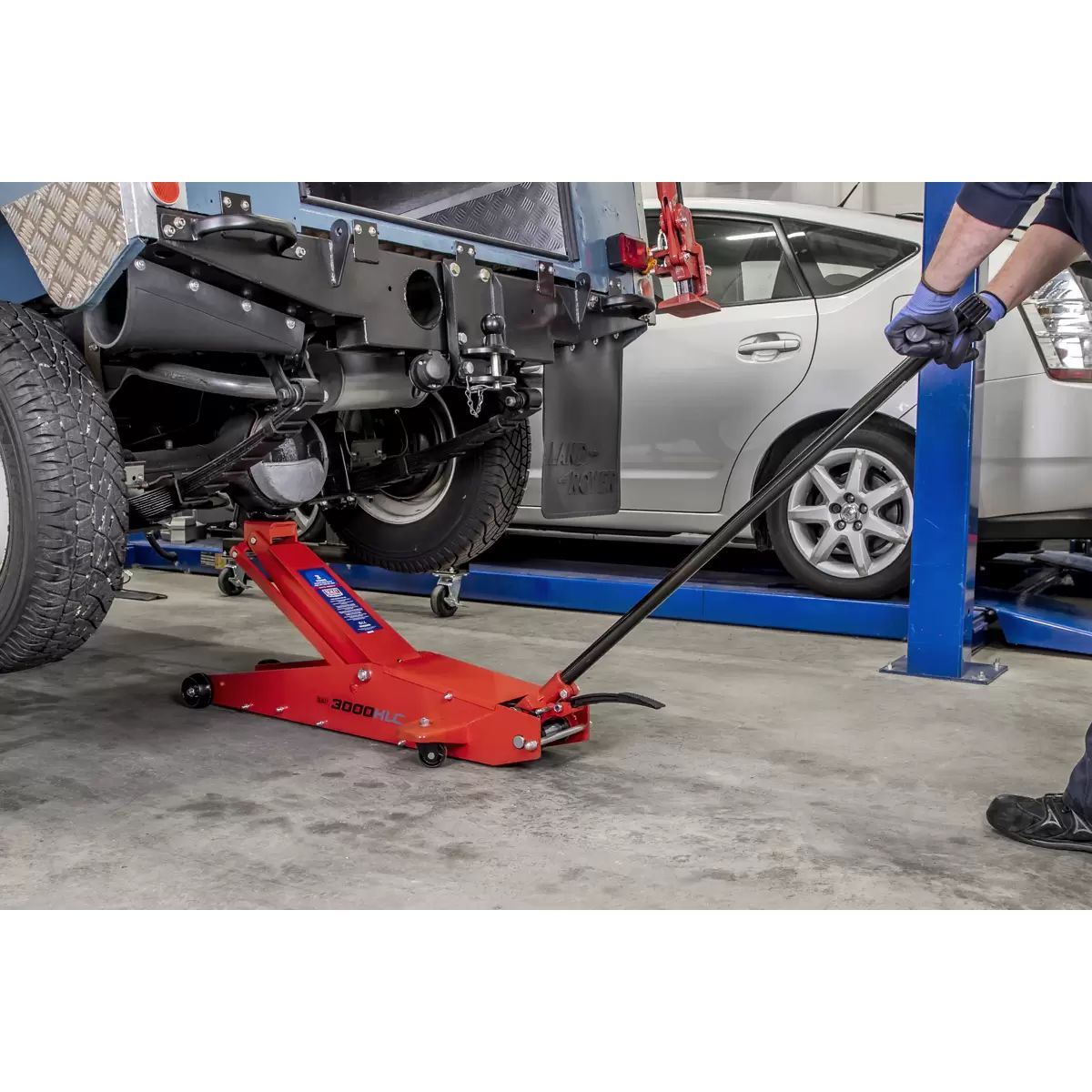 Sealey 3000HLC 3tonne Long Reach High Lift Commercial Trolley Jack