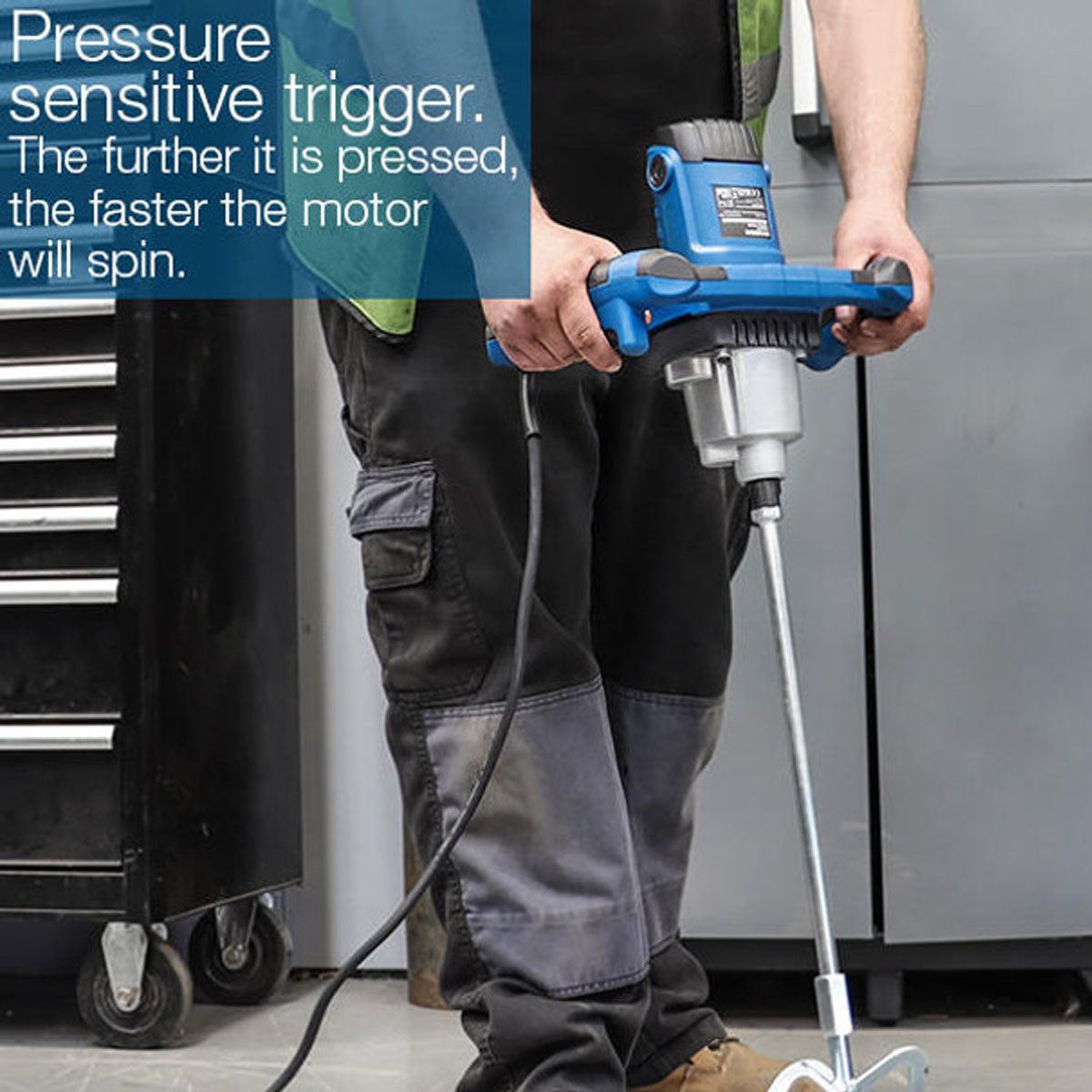 Hyundai HYPM1600E Paddle Mixer with 5-Piece Trowel Set 230V/1600W Mixing Tool for Plaster, Mortar & Paint