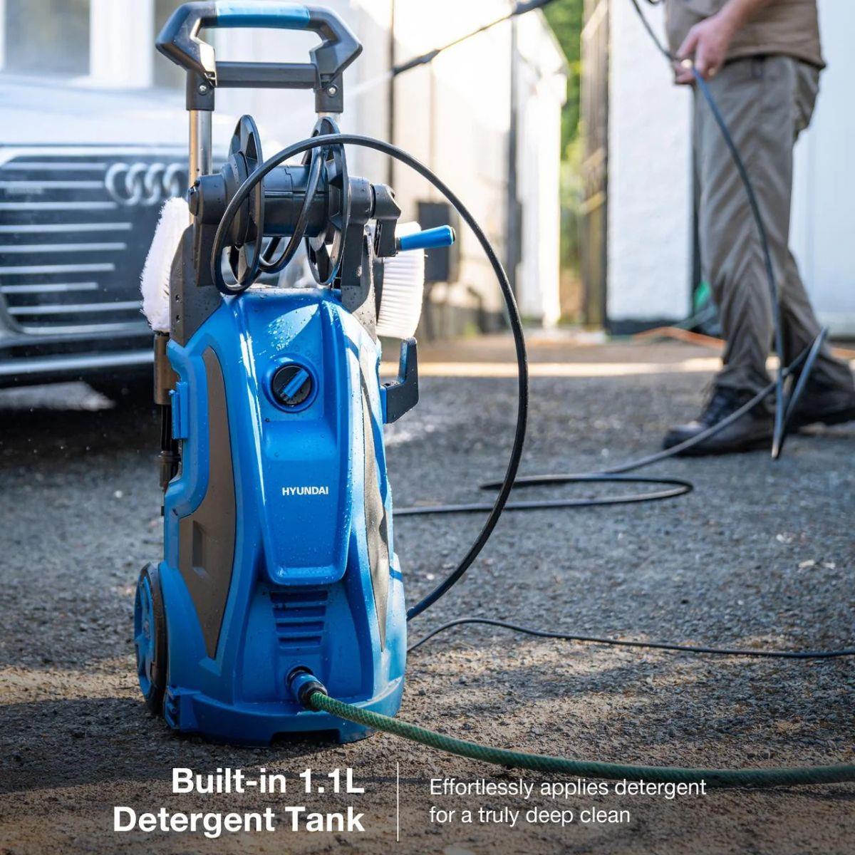 Hyundai HYW2400E Electric Pressure Washer 8L/min 2400W/240V High-Performance Jet Wash with Hose & Attachments