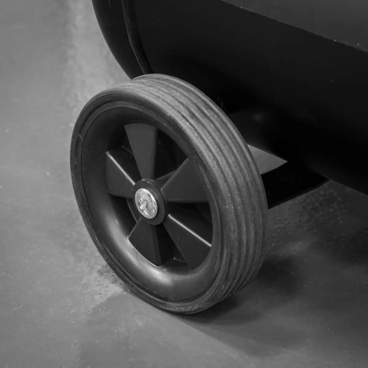 Sealey SAC5030VA Air Compressor 50L V-Twin Direct Drive 3hp/230v