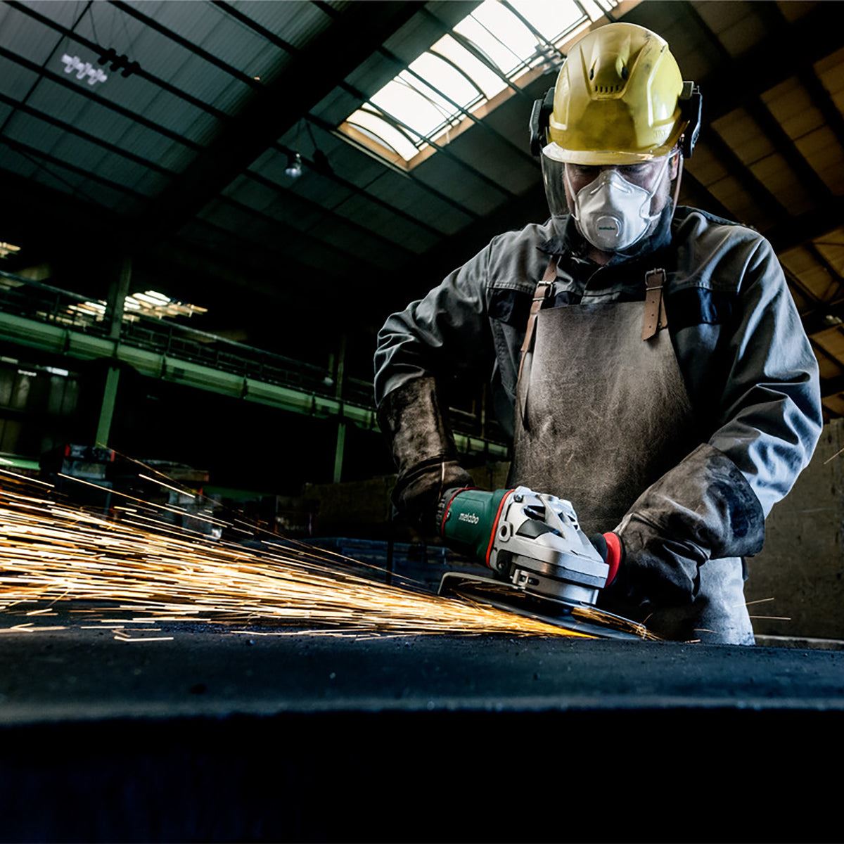 Metabo WEA 26-230 MVT Quick 230mm Angle Grinder 240V/2600W 606476000