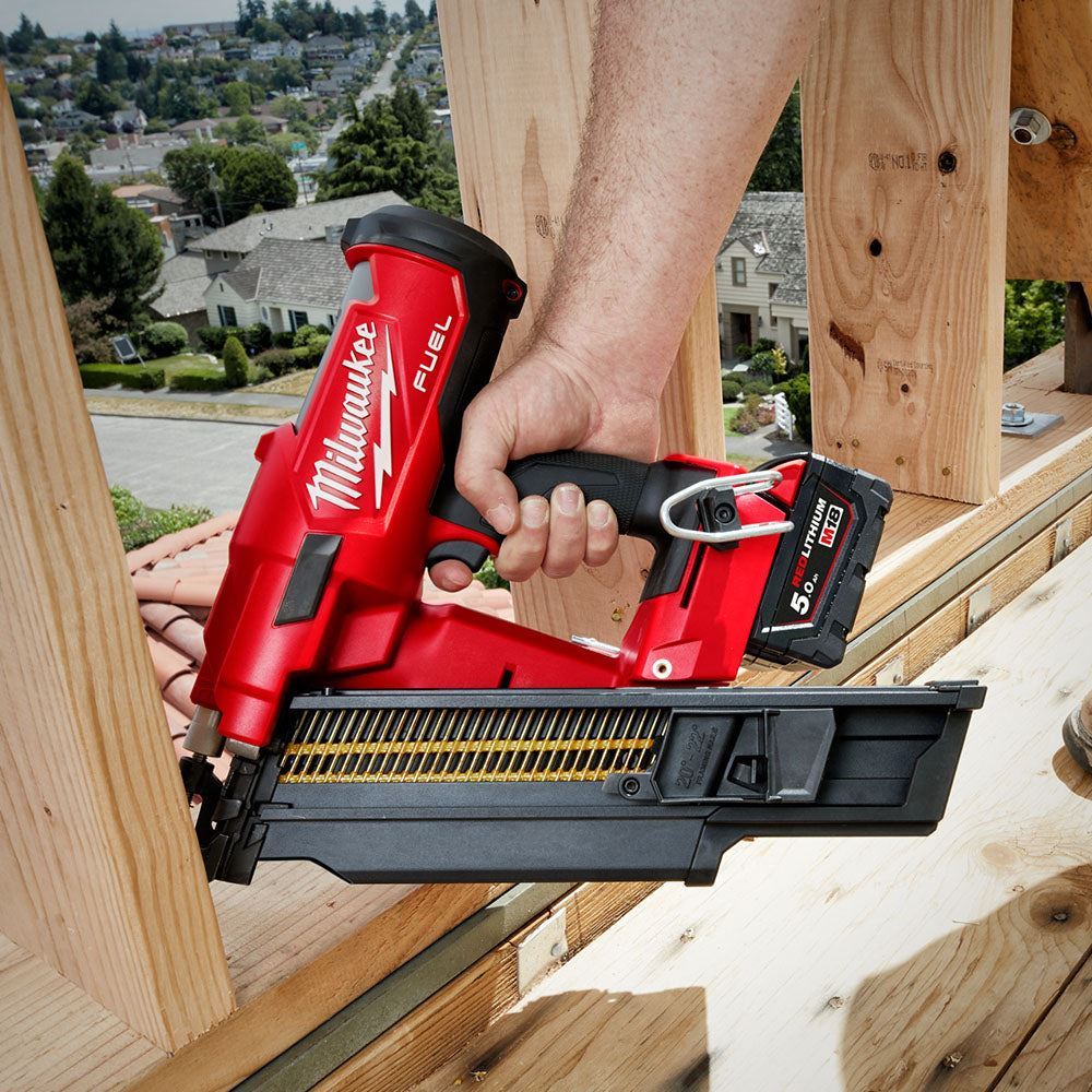 Milwaukee M18FPP2BE-522B 18V Fuel Twin Nail Gun Nailer with 1 x 5.0Ah, 1 x 2.0Ah Battery Charger & Bag 4933492429