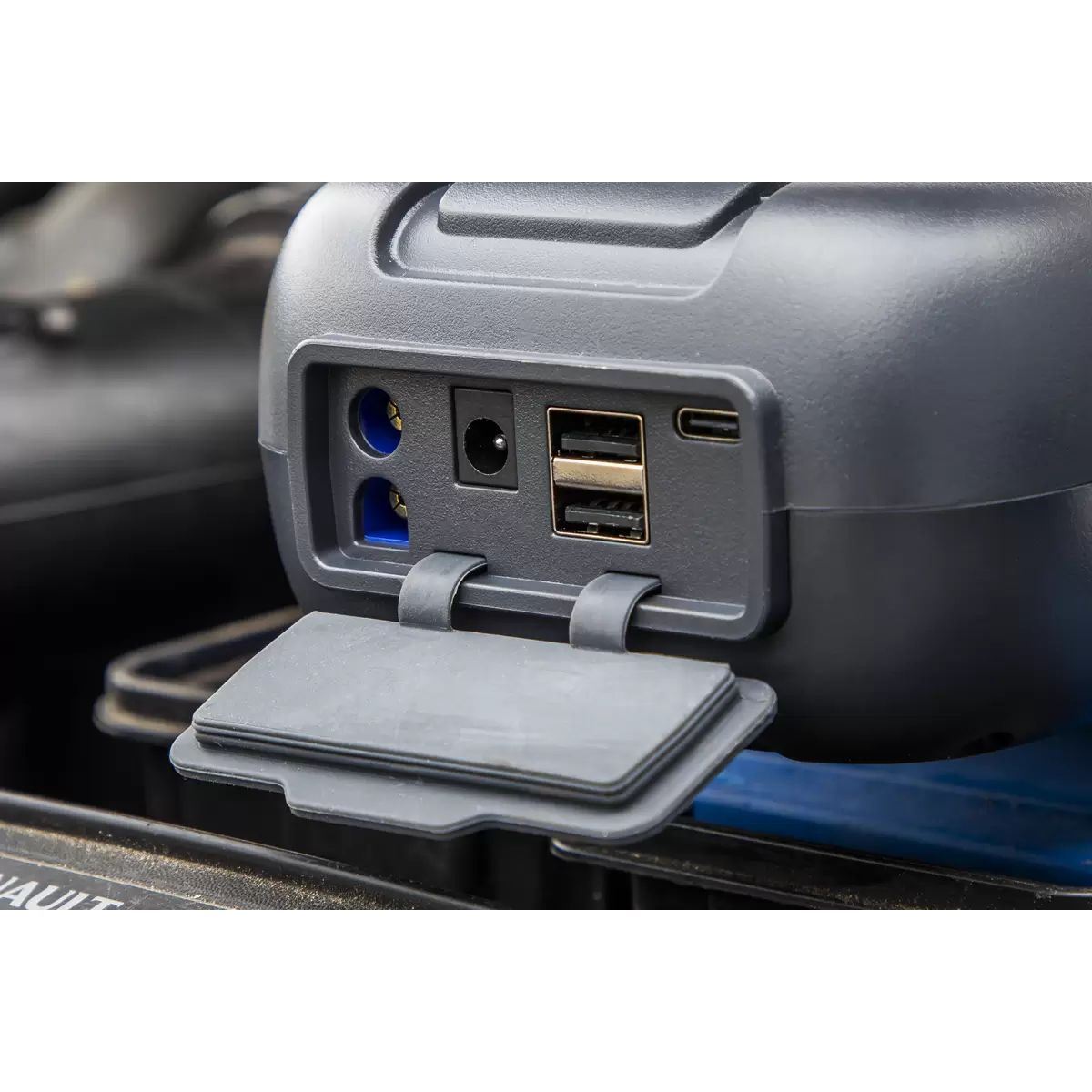 Sealey RS2000 12V Jump Starter Power Pack 2000A