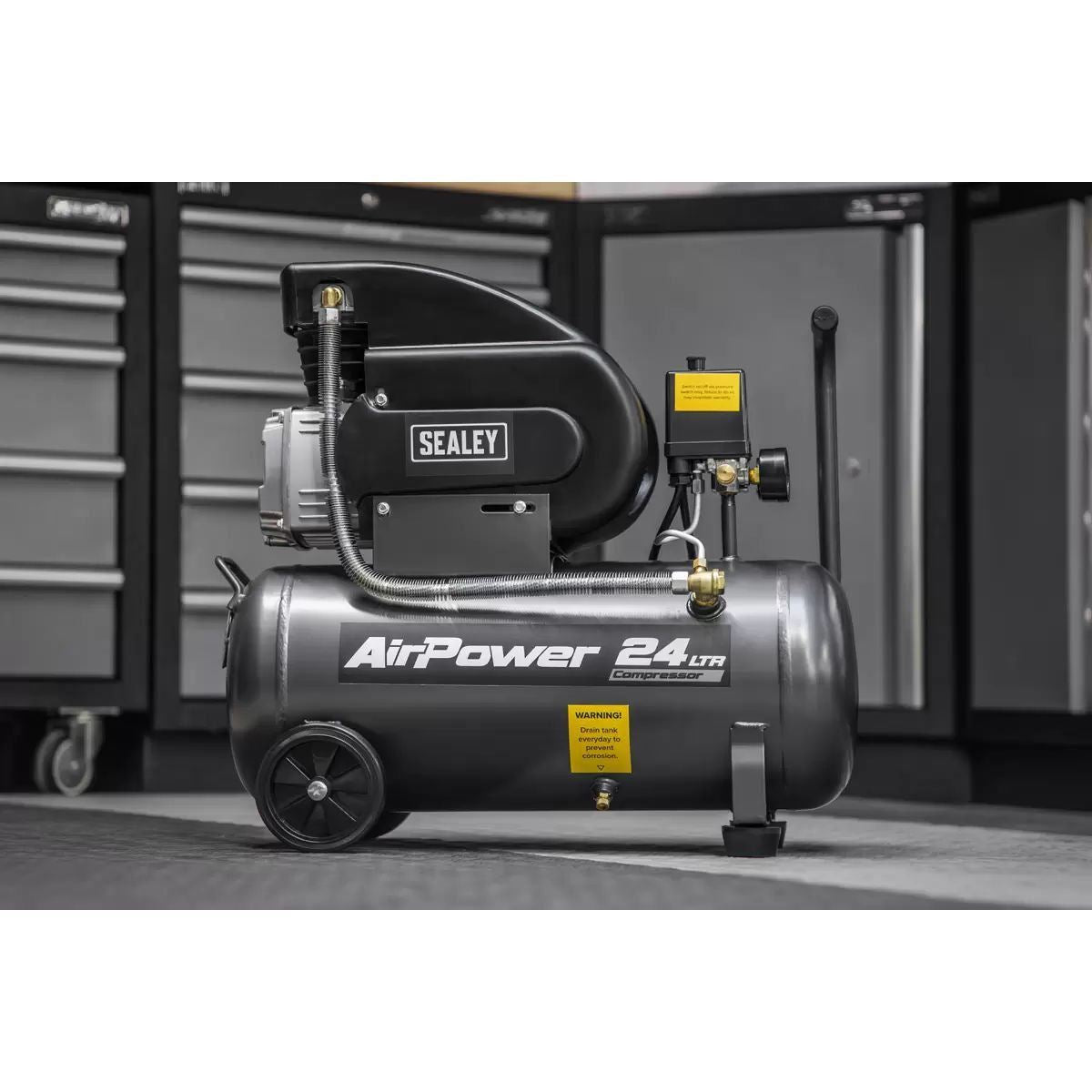 Sealey SAC2420A 24L Direct Drive Air Compressor 230V/13A
