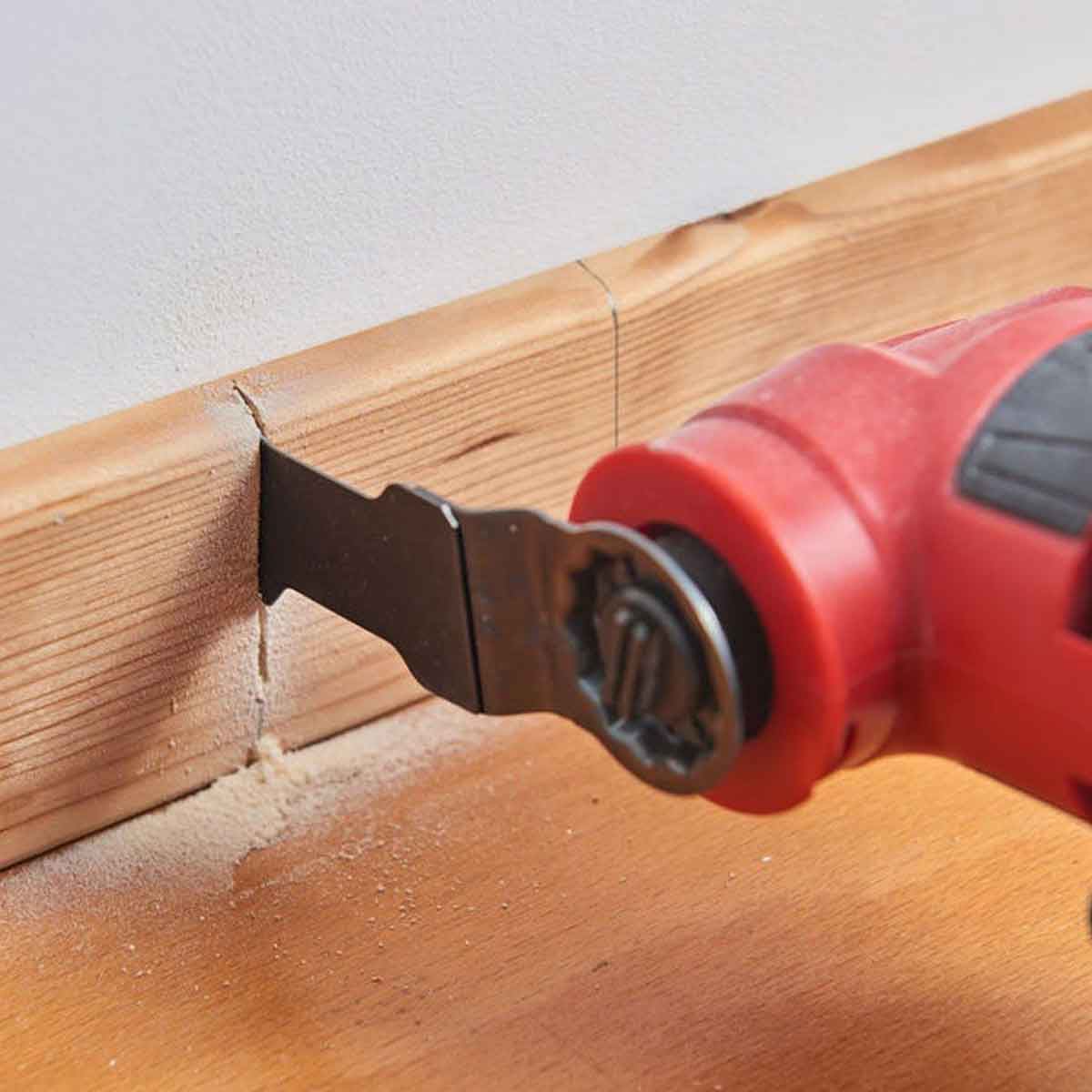 Milwaukee M18FMT-0 18V Fuel Brushless Multi Tool with 8 Piece Accessories Set