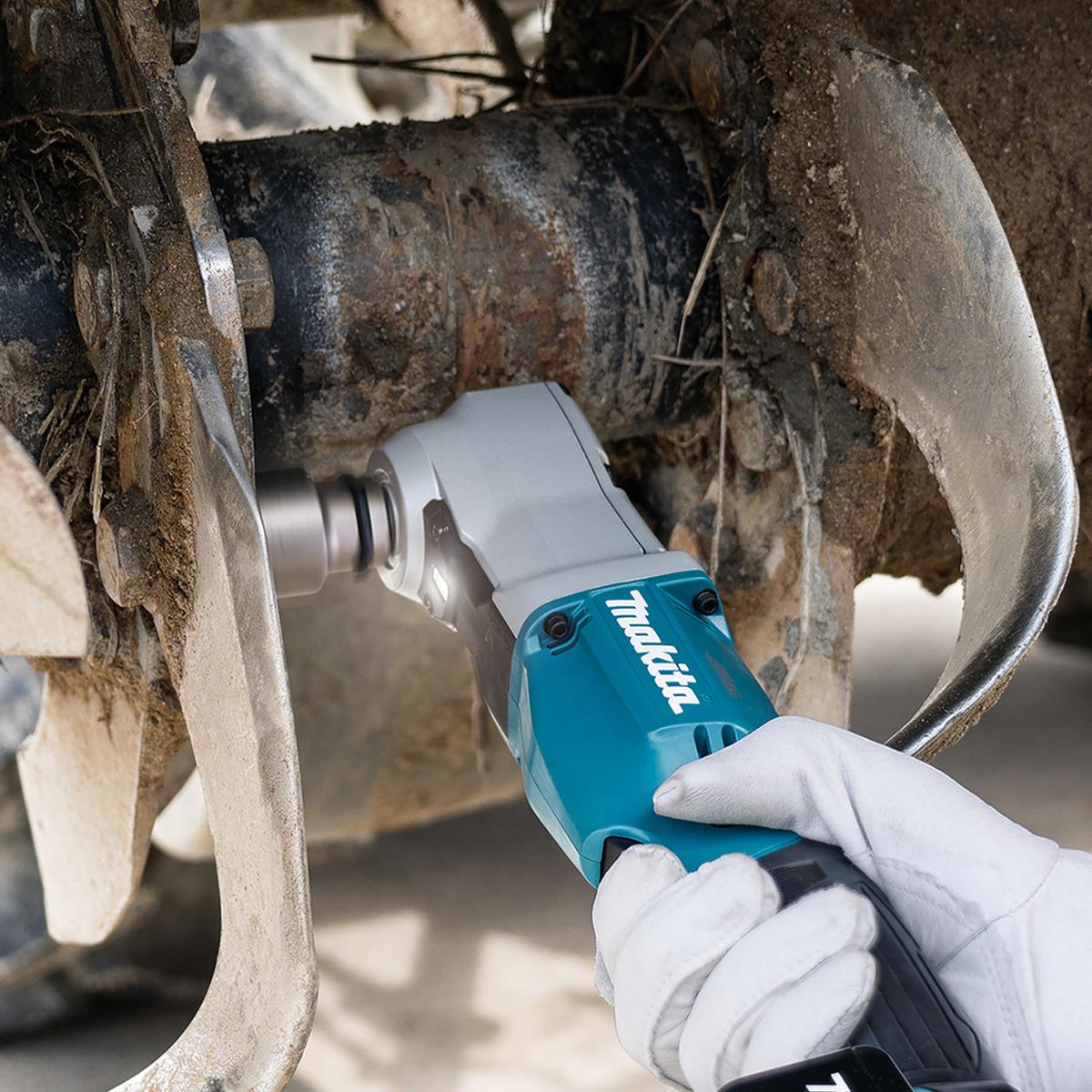 Makita DTL300Z 18V LXT Brushless Angle Impact Wrench With 1 x 5.0Ah Battery & Charger