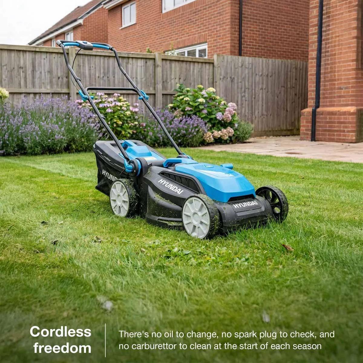 Hyundai HY40CLM38 2 x 20V Brushless Cordless Lawnmower 38cm with 2 x 4.0Ah Batteries and Charger