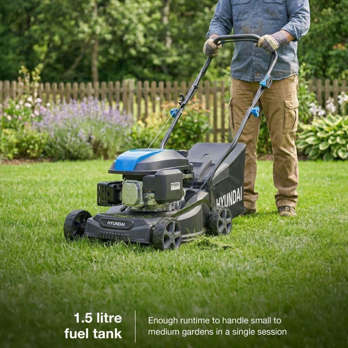 Hyundai HYM16130PX 139cc 40cm Hand Push Petrol Lawnmower & Hand Push
