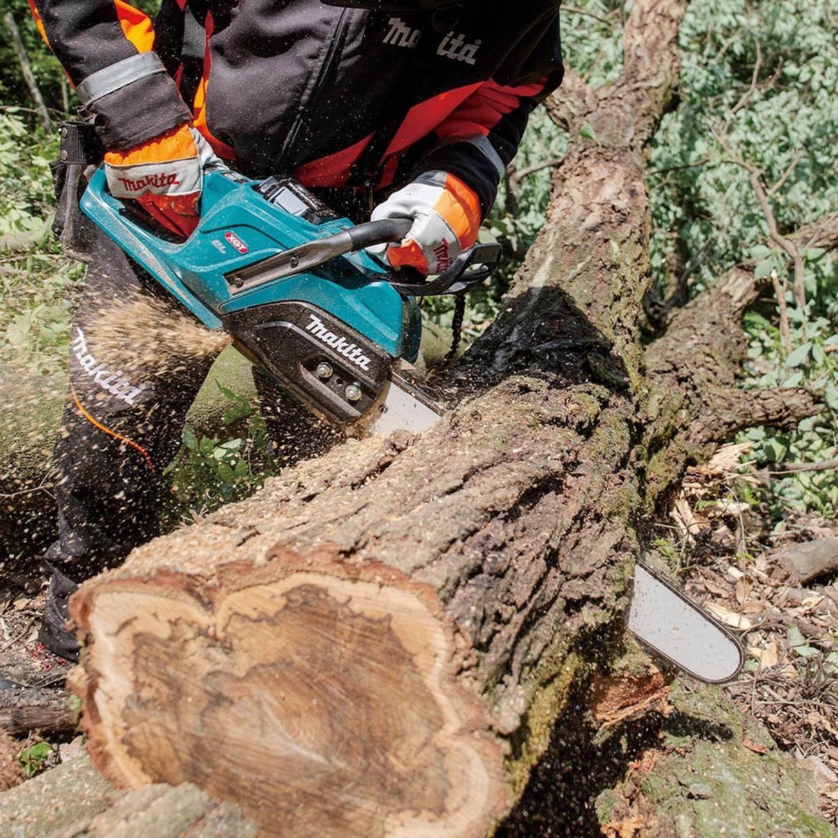 Makita UC030GZ 40V Max XGT Brushless 50cm Chainsaw Body Only