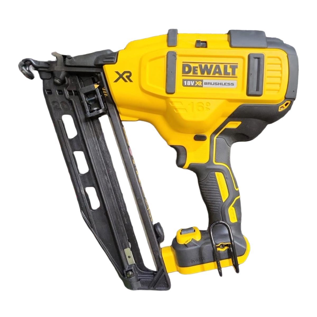 Dewalt DCN660N 18V XR Brushless 16G Second Fix Angled Finish Nailer Body Only Item Condition Seller Refurbished